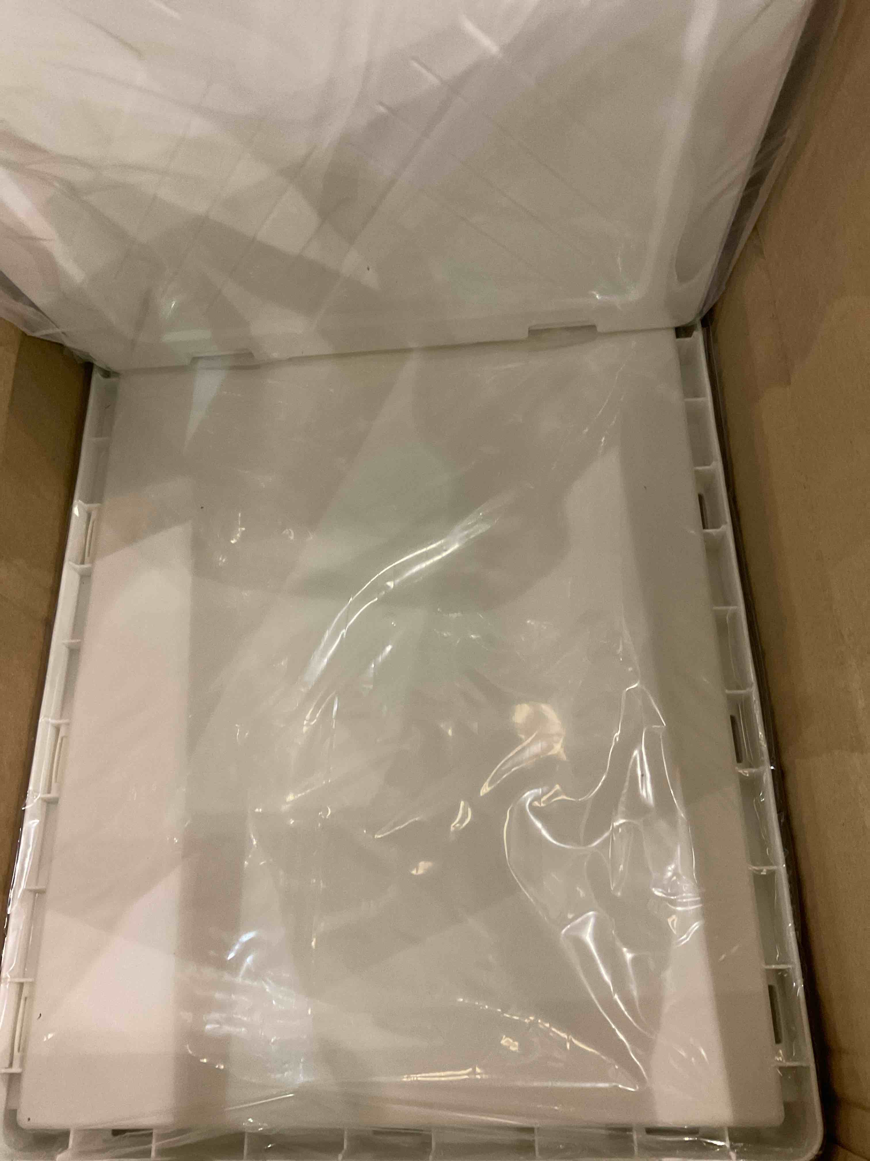 https://s3.amazonaws.com/lotting-images-prod/bidfta/EXS00667056_1696598772394.jpeg