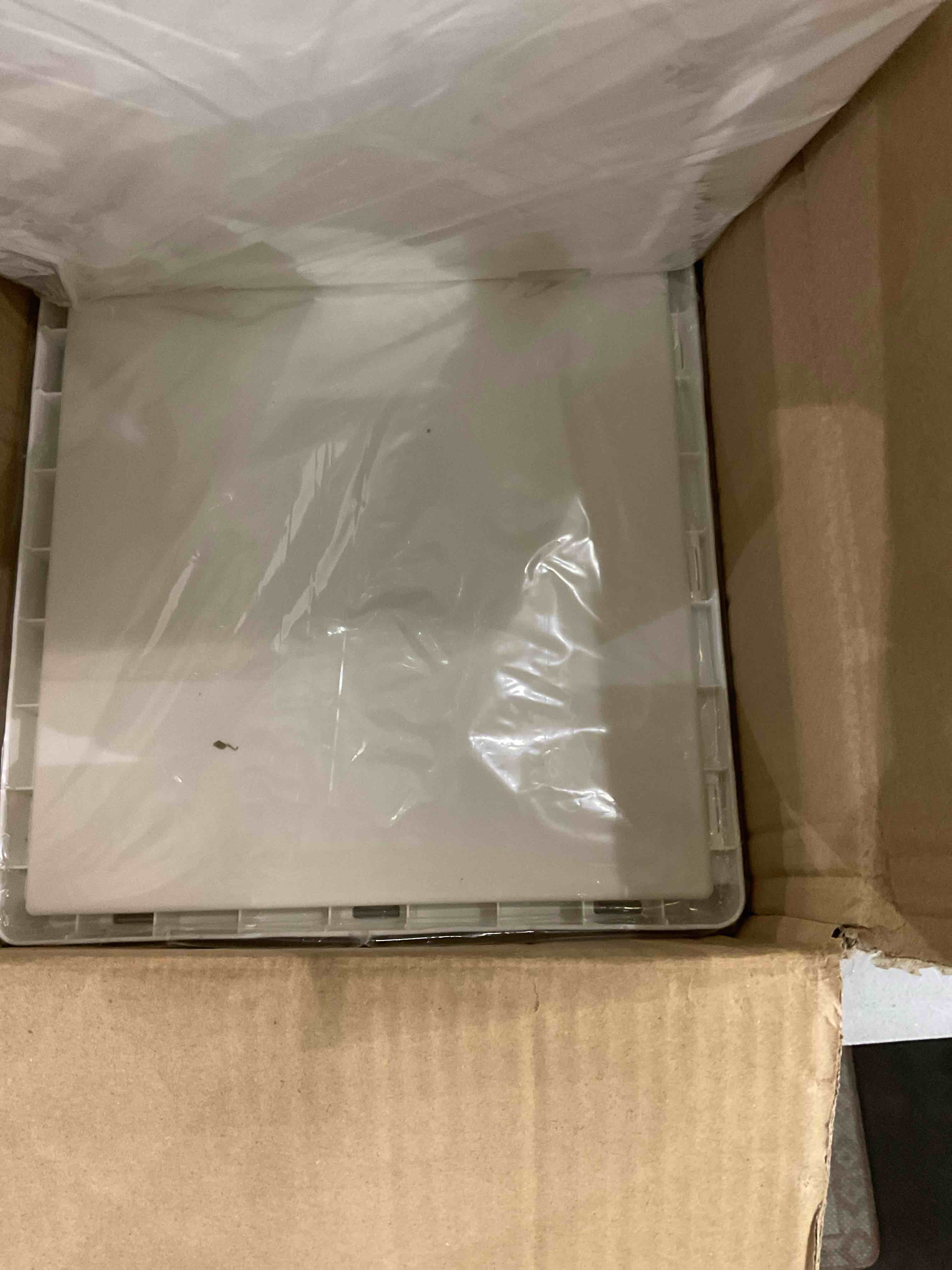 https://s3.amazonaws.com/lotting-images-prod/bidfta/EXS00667056_1696598782043.jpeg