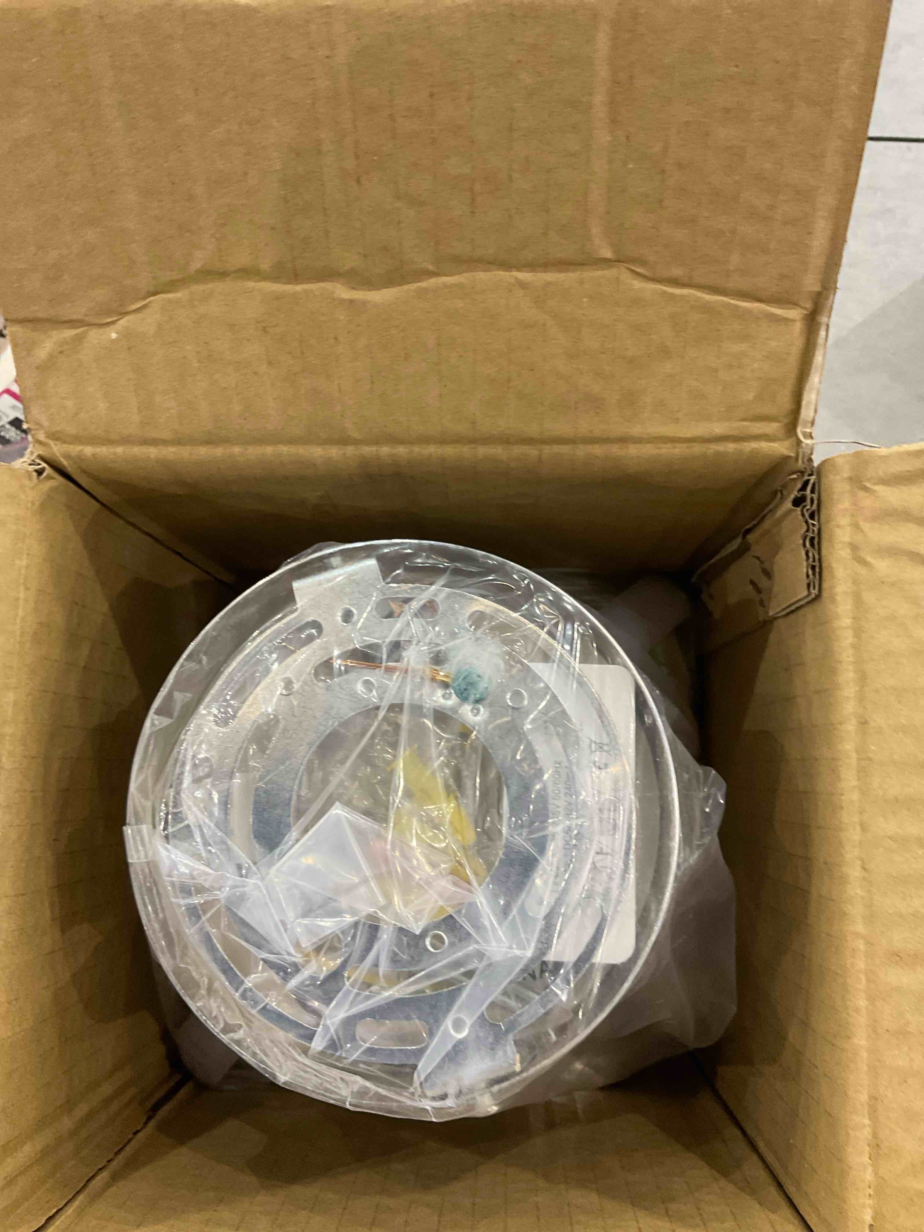https://s3.amazonaws.com/lotting-images-prod/bidfta/EXS00667059_1696599141429.jpeg