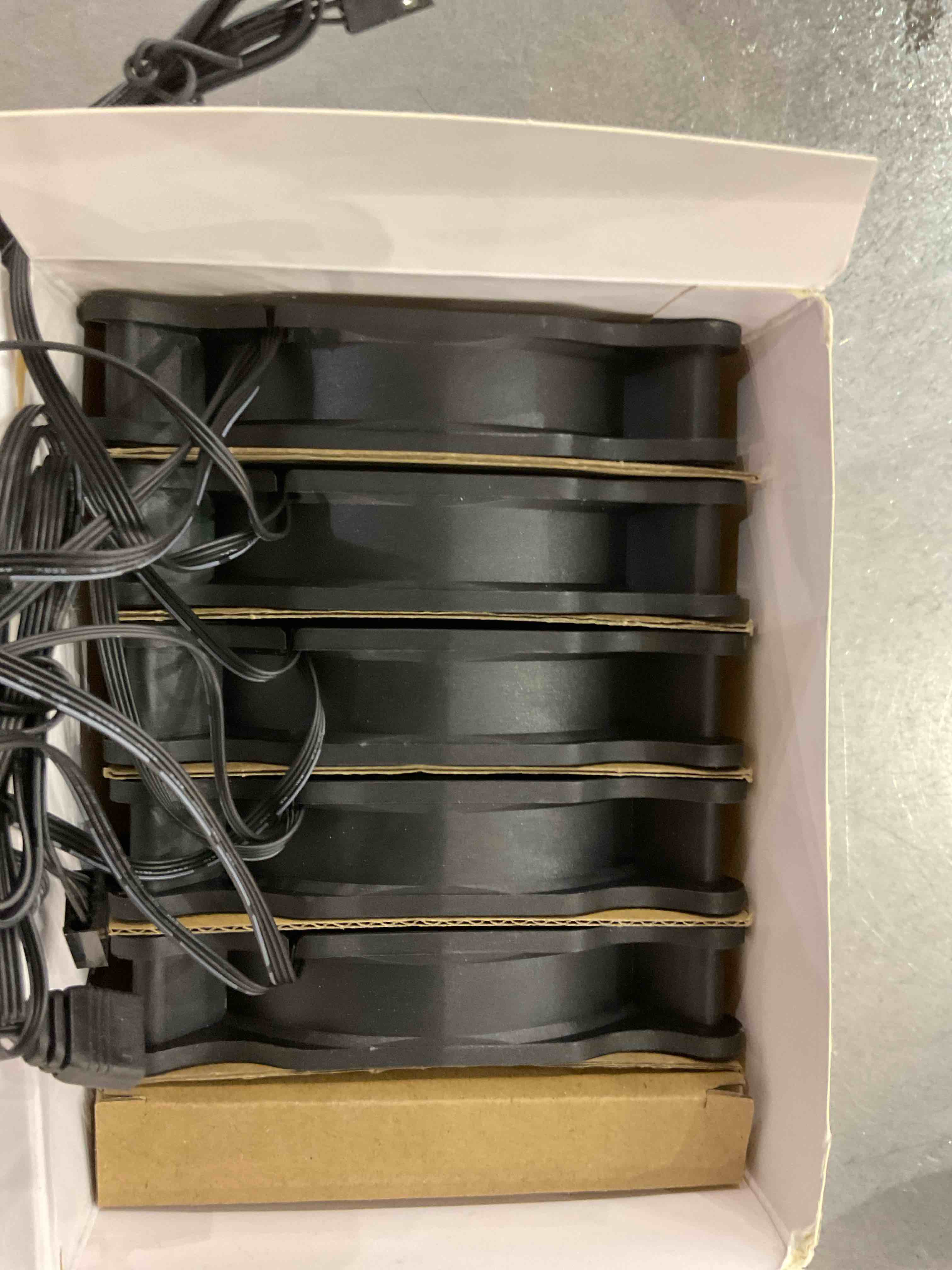 https://s3.amazonaws.com/lotting-images-prod/bidfta/EXS00667245_1696862249444.jpeg