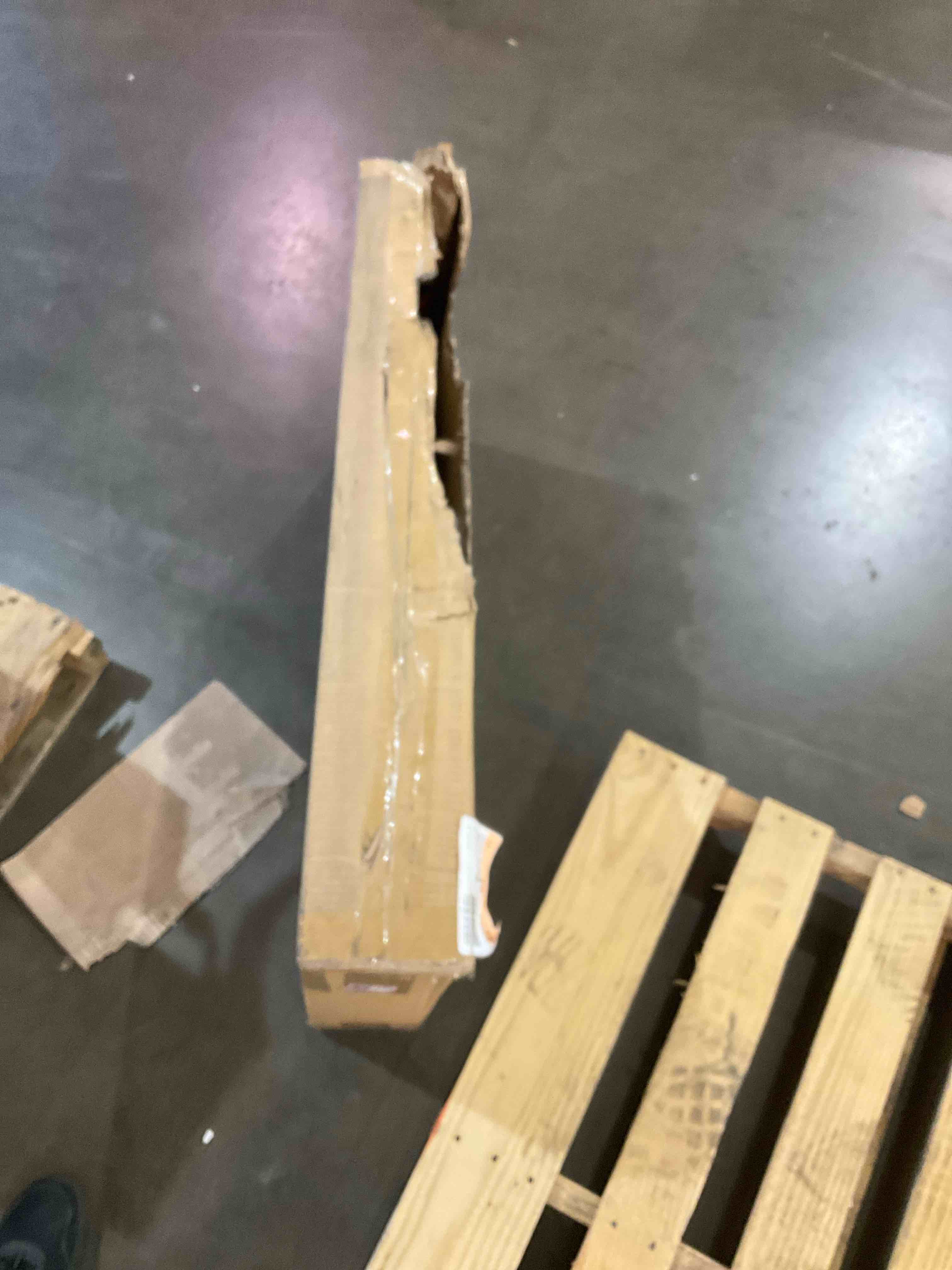 https://s3.amazonaws.com/lotting-images-prod/bidfta/EXS00667915_1697202223599.jpeg