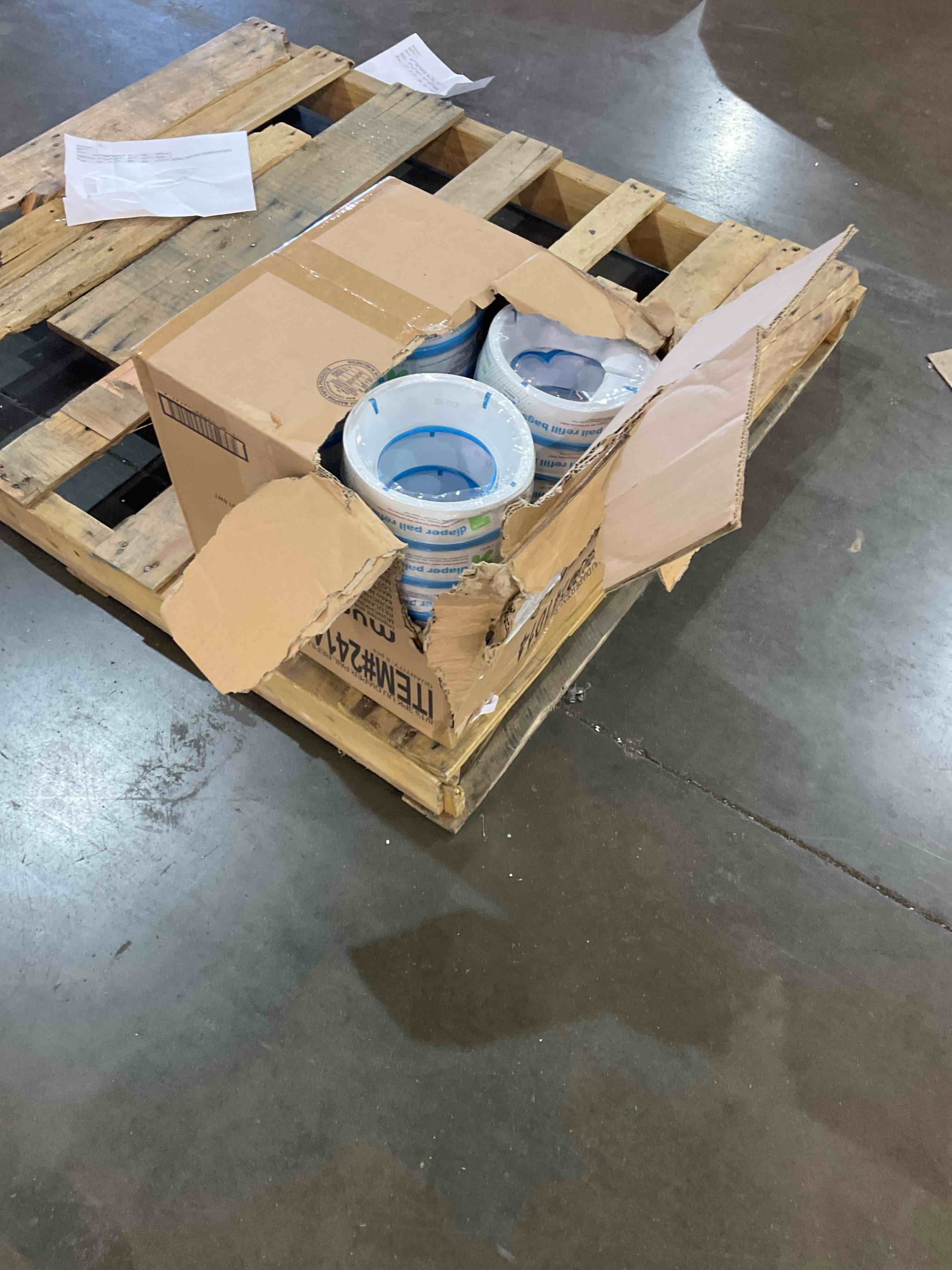 https://s3.amazonaws.com/lotting-images-prod/bidfta/EXS00667916_1697202851506.jpeg
