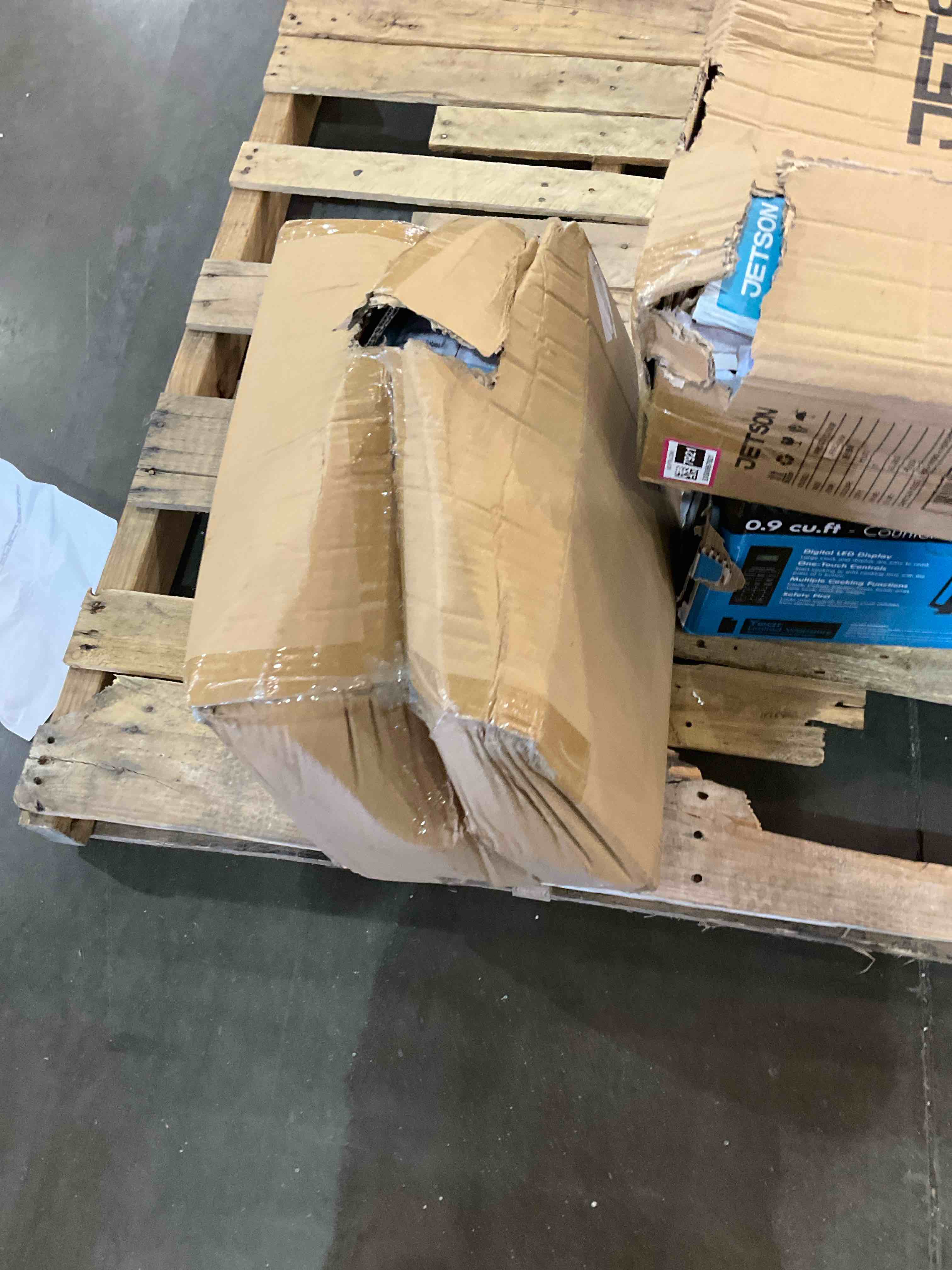 https://s3.amazonaws.com/lotting-images-prod/bidfta/EXS00667920_1697202591074.jpeg