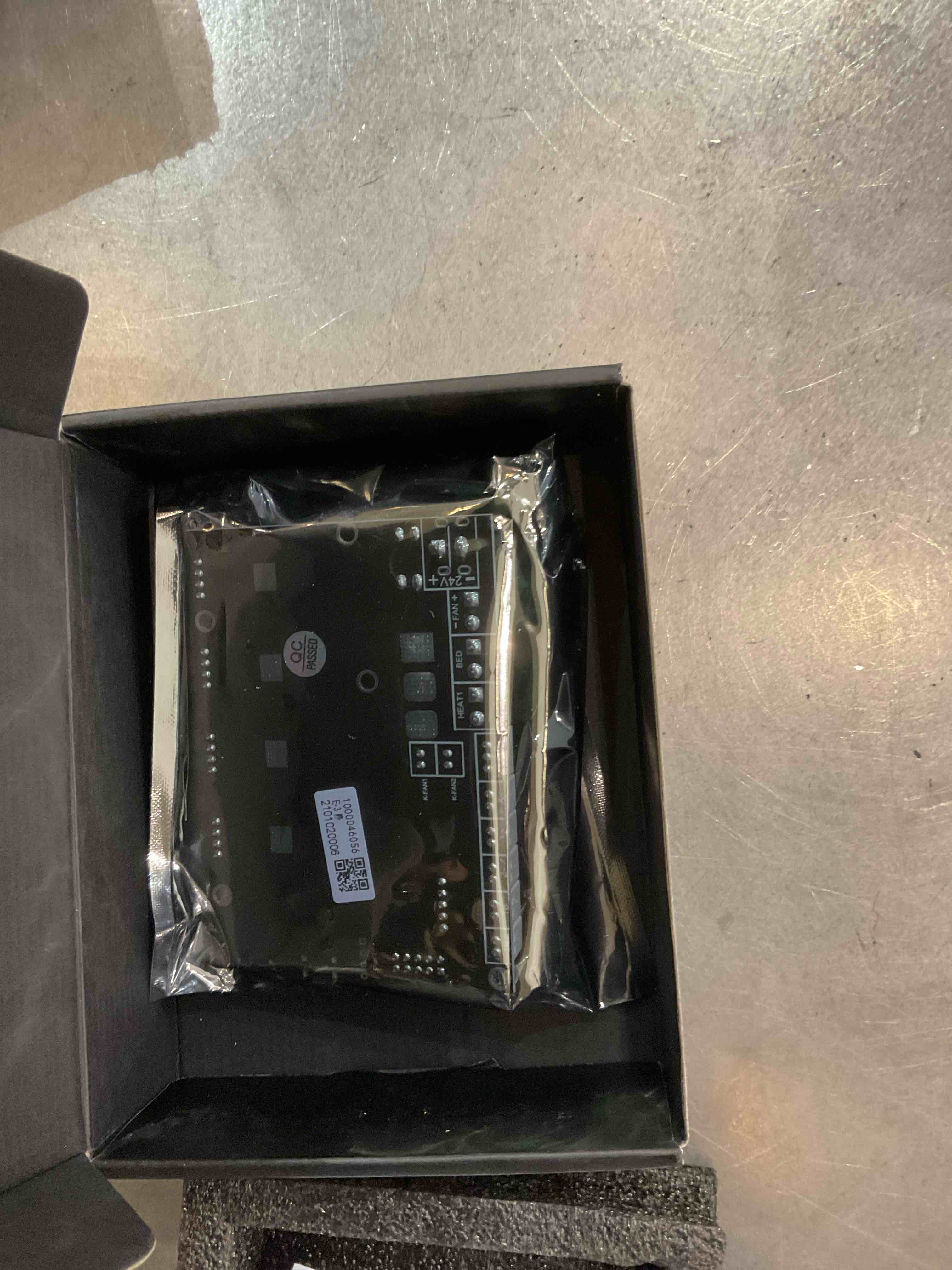 https://s3.amazonaws.com/lotting-images-prod/bidfta/EXS00668157_1697224065051.jpeg