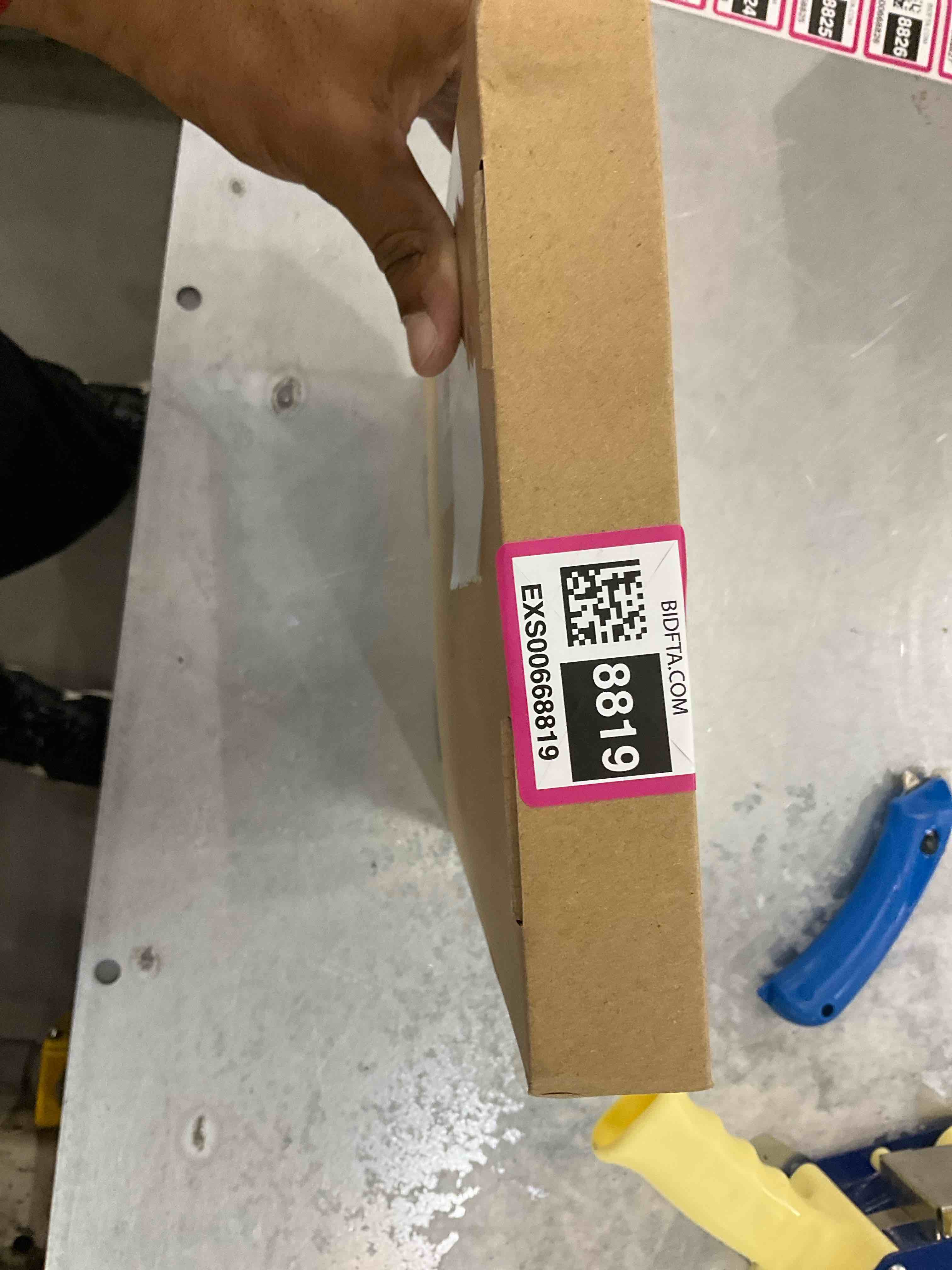 https://s3.amazonaws.com/lotting-images-prod/bidfta/EXS00668819_1697484735163.jpeg