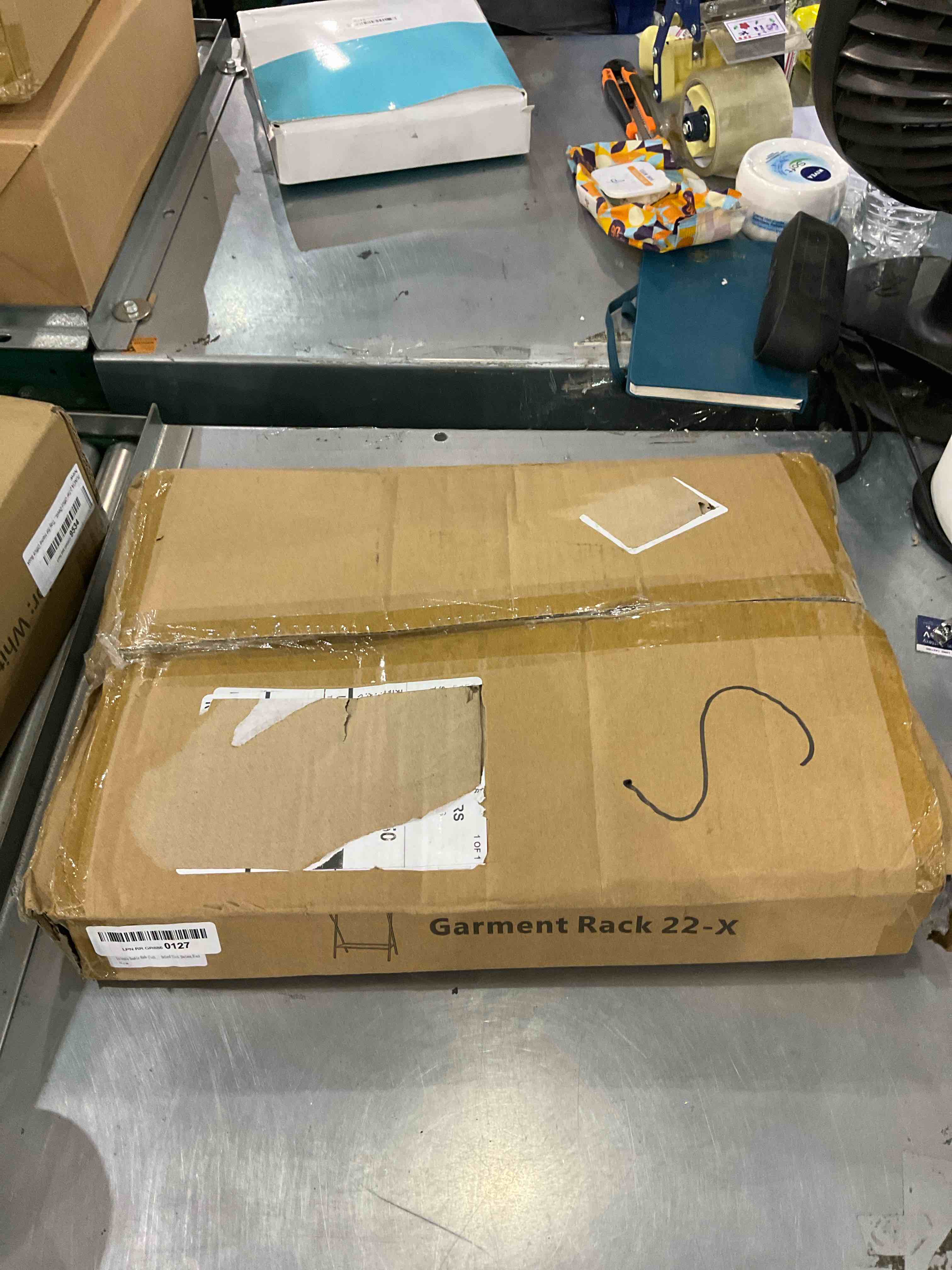 https://s3.amazonaws.com/lotting-images-prod/bidfta/EXS00669191_1697198252962.jpeg