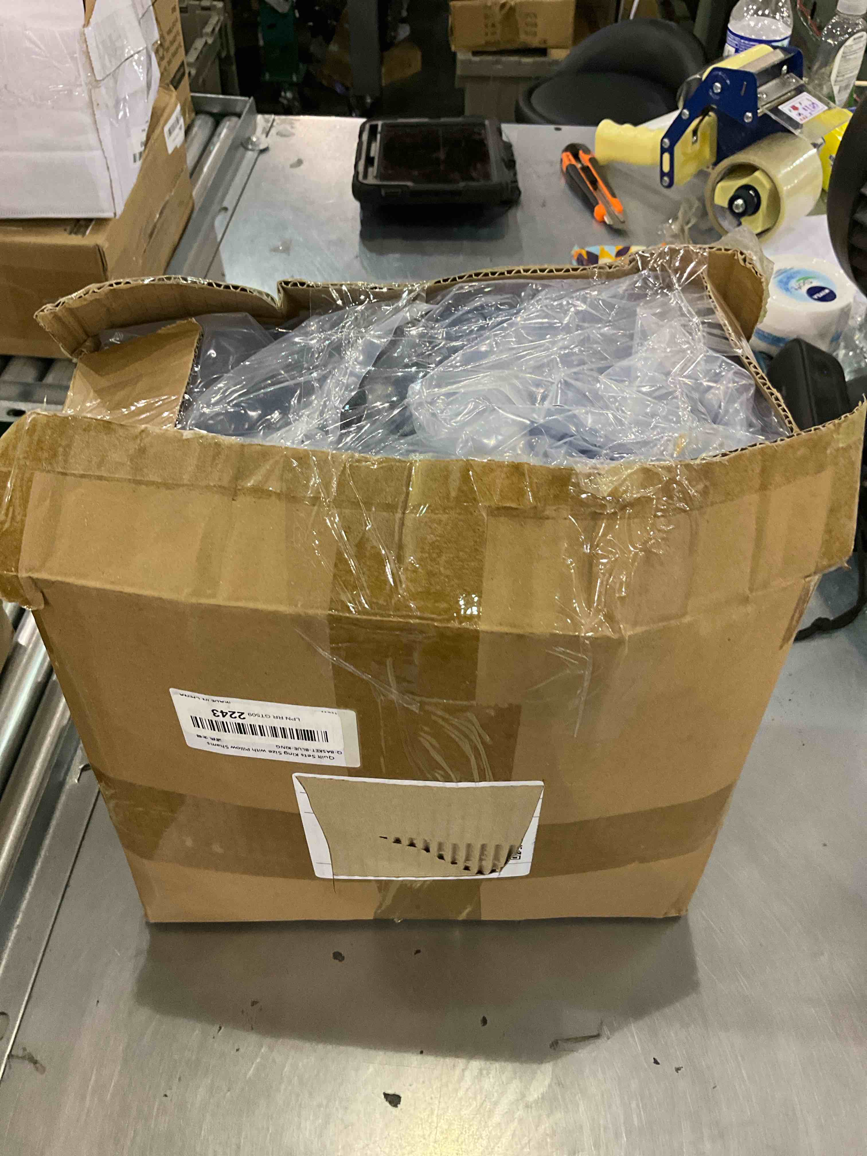 https://s3.amazonaws.com/lotting-images-prod/bidfta/EXS00669198_1697199261824.jpeg