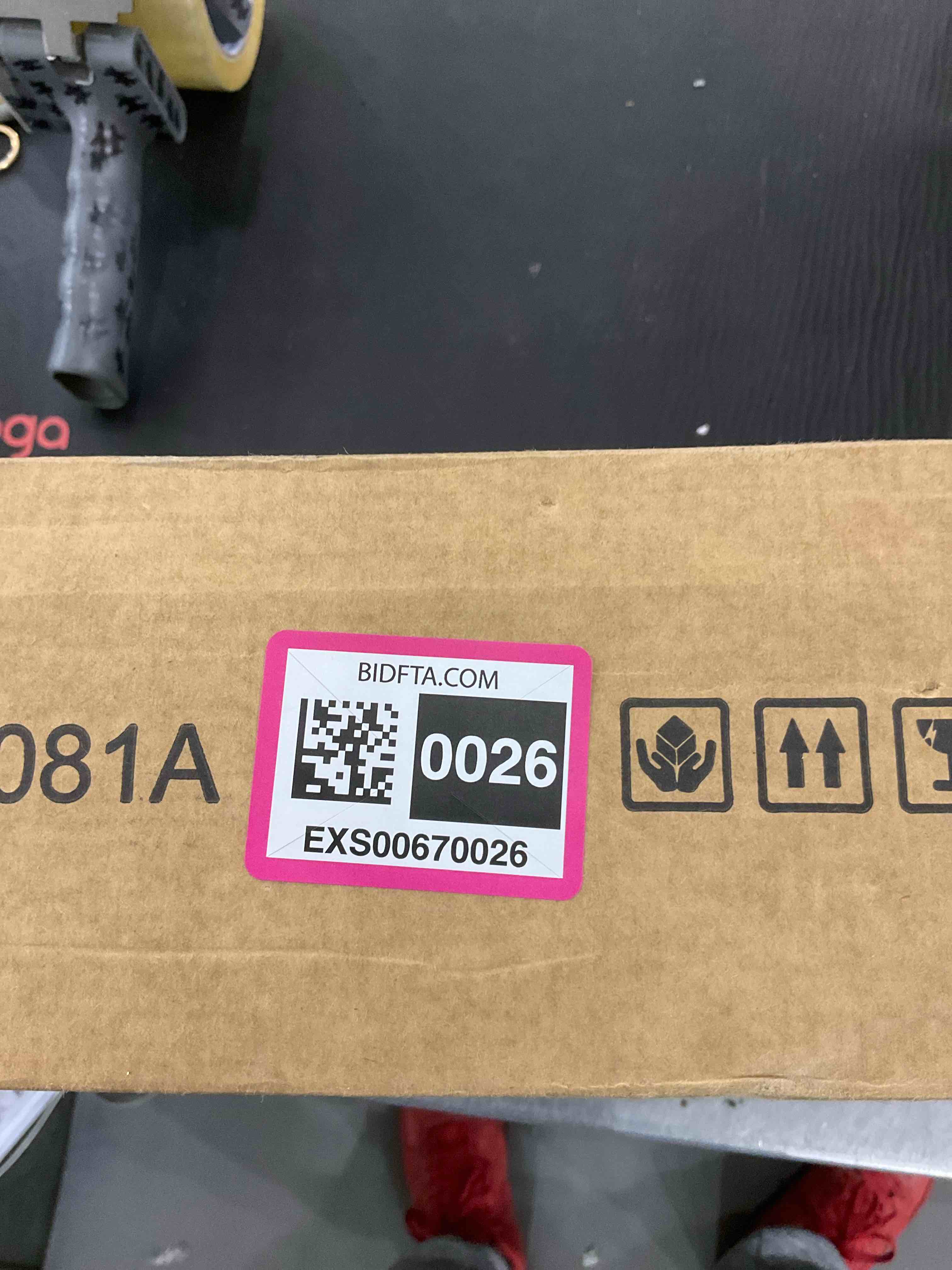 https://s3.amazonaws.com/lotting-images-prod/bidfta/EXS00670026_1702058987344.jpeg