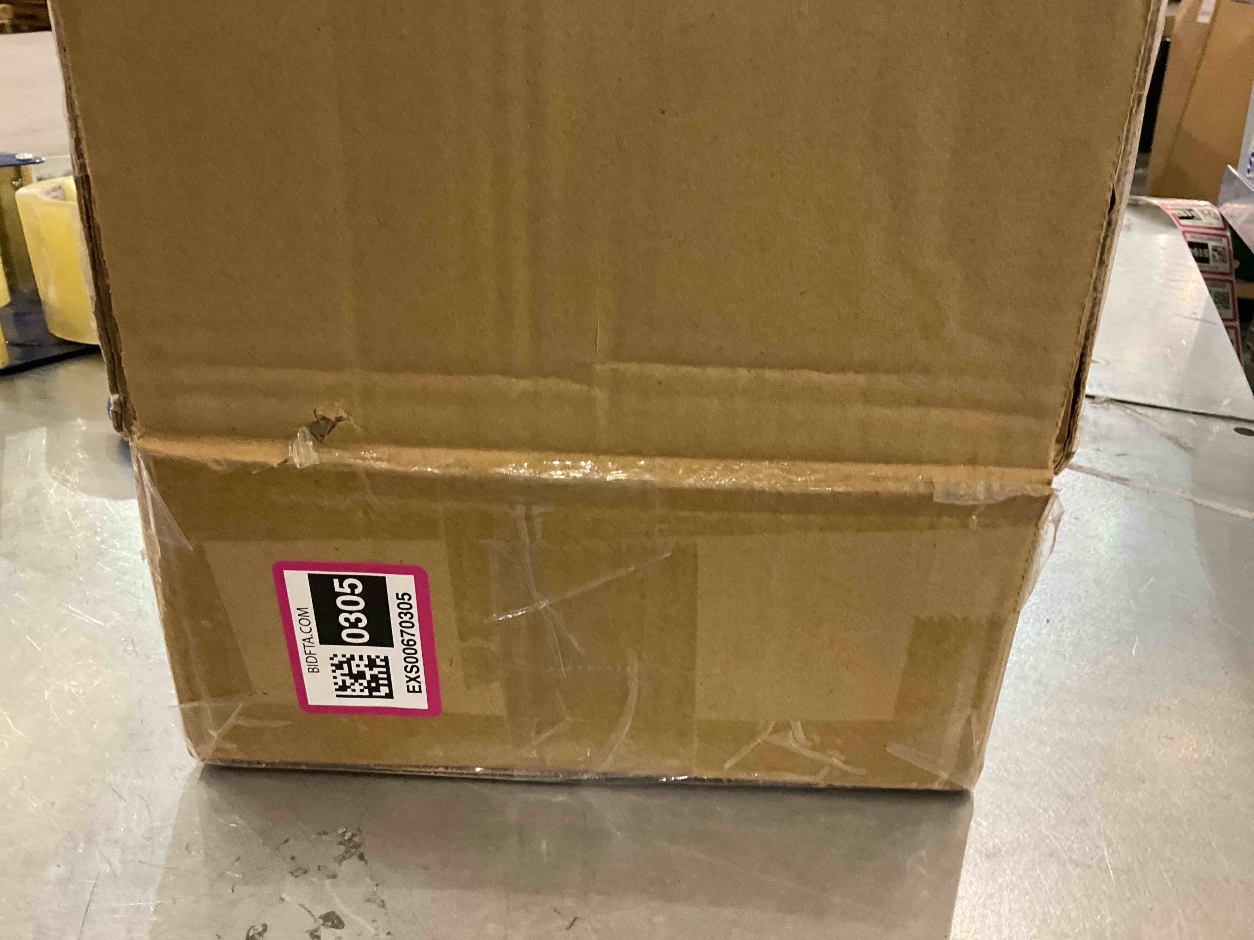 https://s3.amazonaws.com/lotting-images-prod/bidfta/EXS00670305_1702665205191.jpeg
