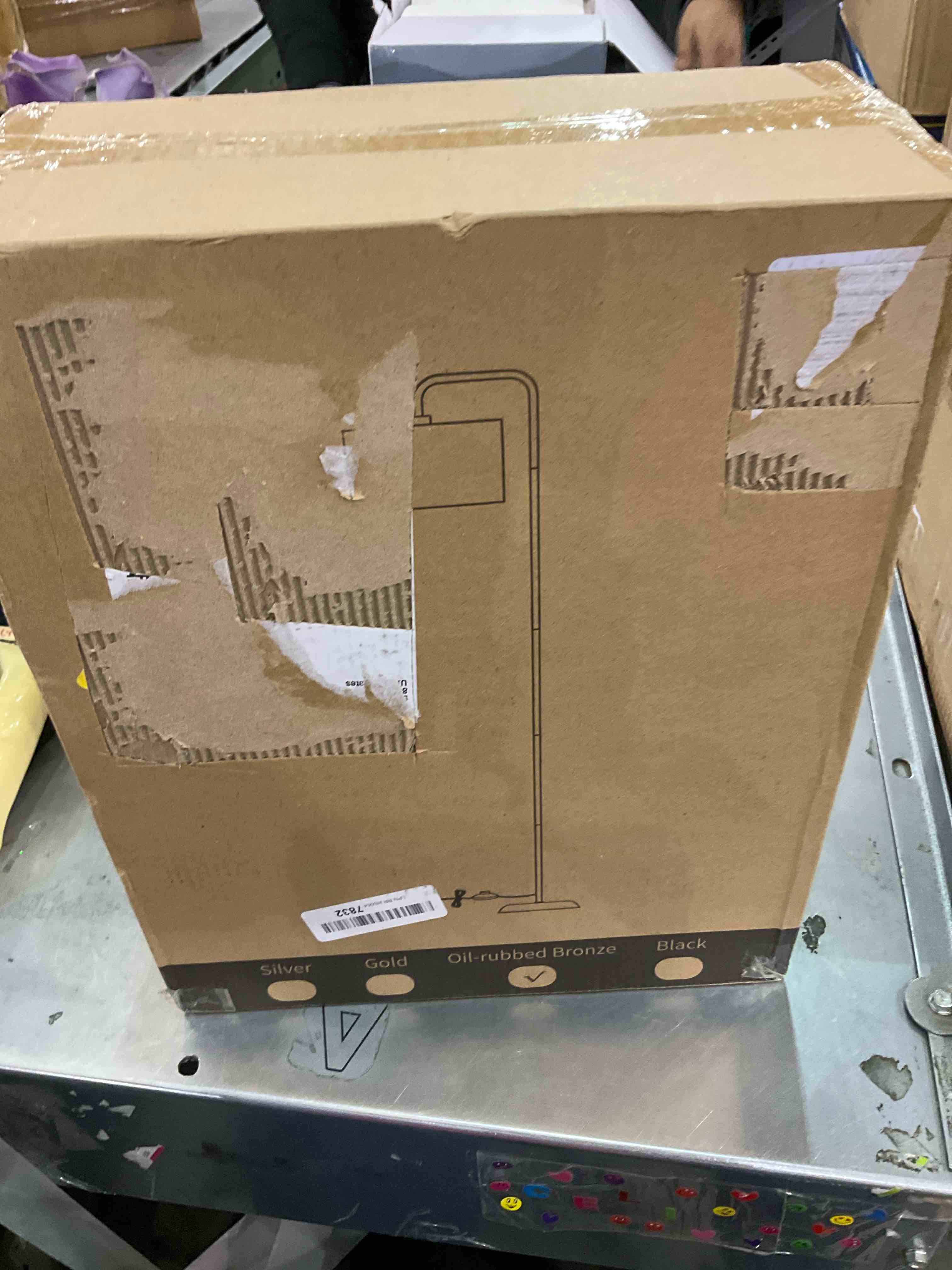 https://s3.amazonaws.com/lotting-images-prod/bidfta/EXS00670627_1704211023453.jpeg