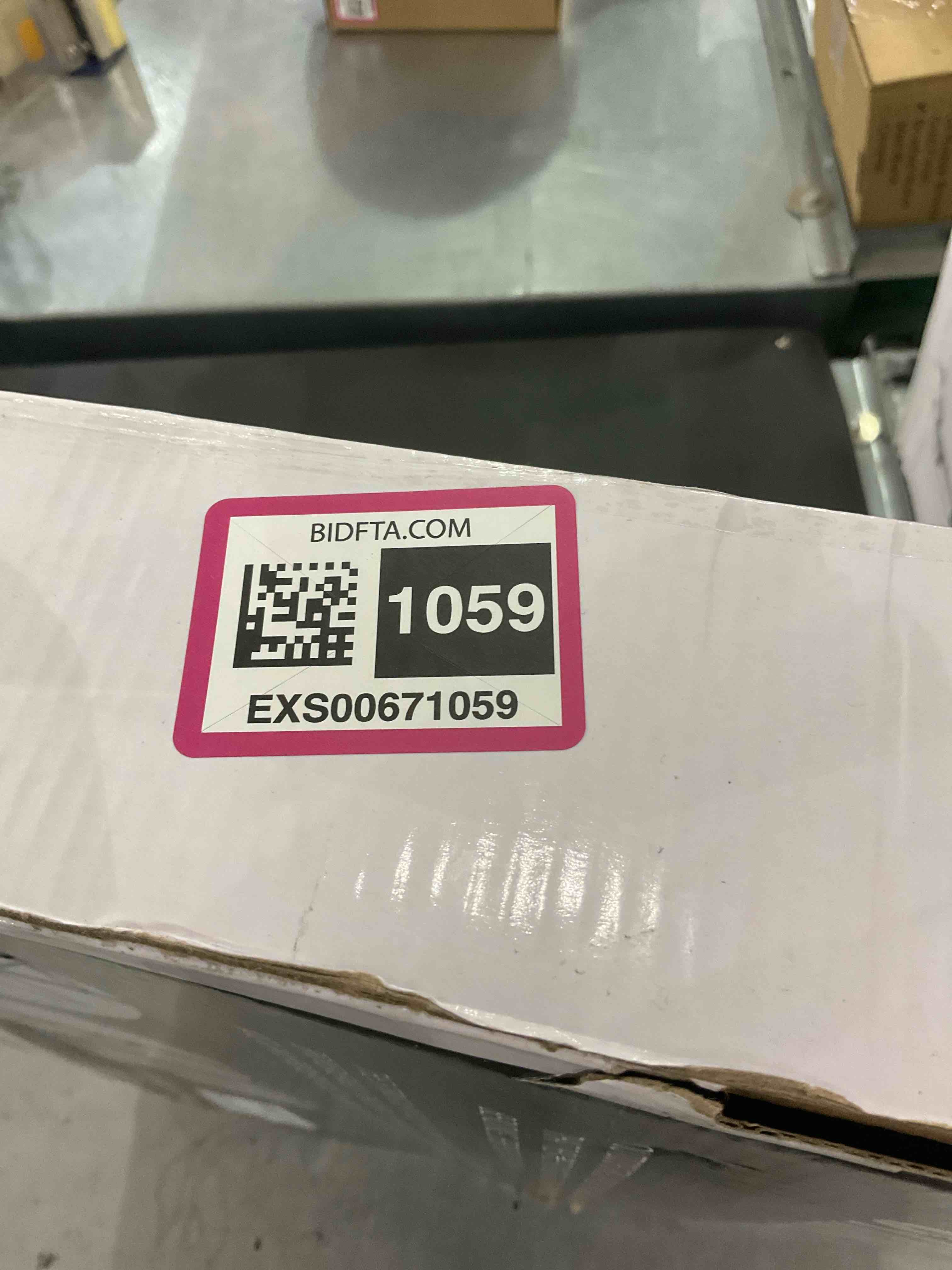 https://s3.amazonaws.com/lotting-images-prod/bidfta/EXS00671059_1704284248543.jpeg