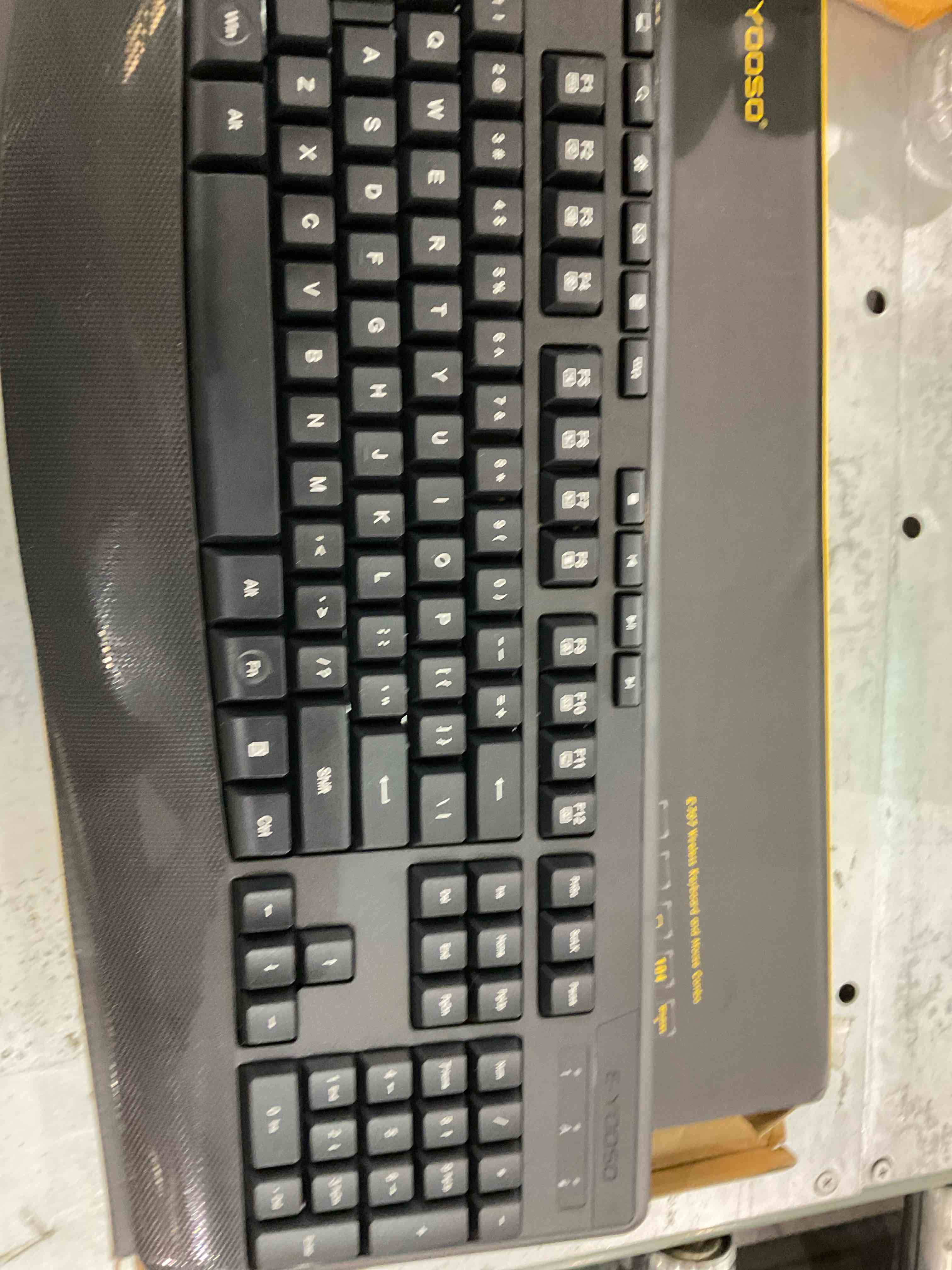https://s3.amazonaws.com/lotting-images-prod/bidfta/EXS00671085_1703865458781.jpeg