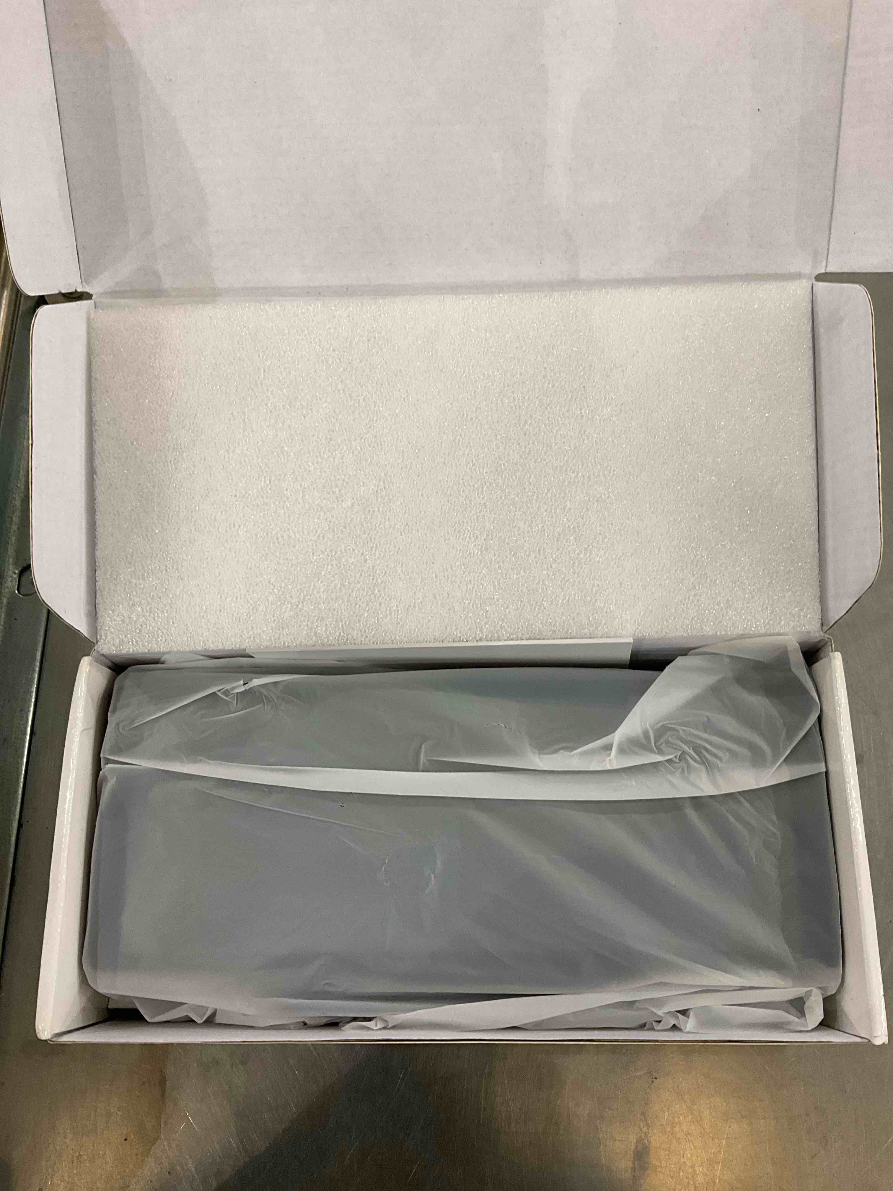 https://s3.amazonaws.com/lotting-images-prod/bidfta/EXS00672254_1704223709838.jpeg