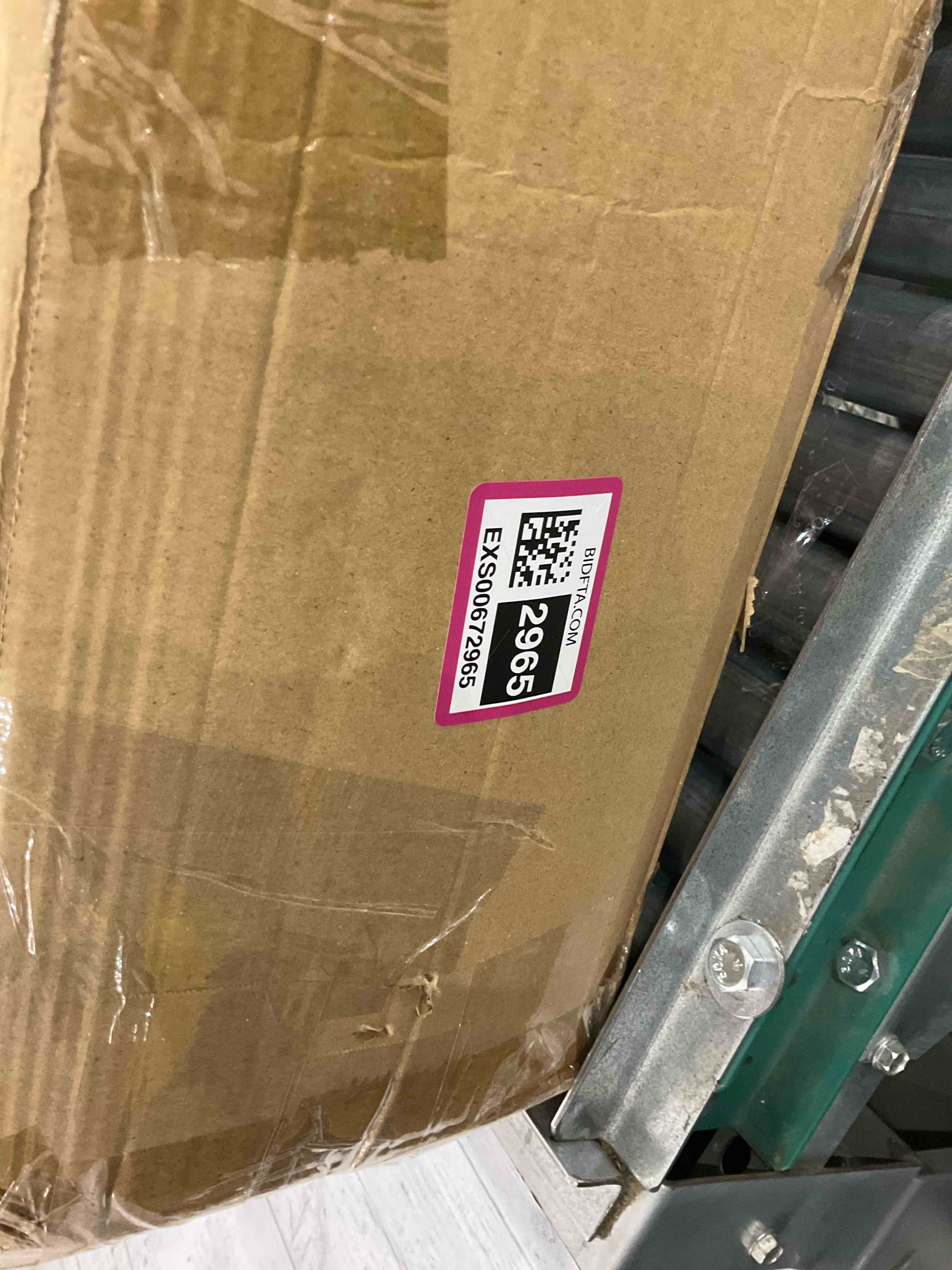 https://s3.amazonaws.com/lotting-images-prod/bidfta/EXS00672965_1708090452932.jpeg