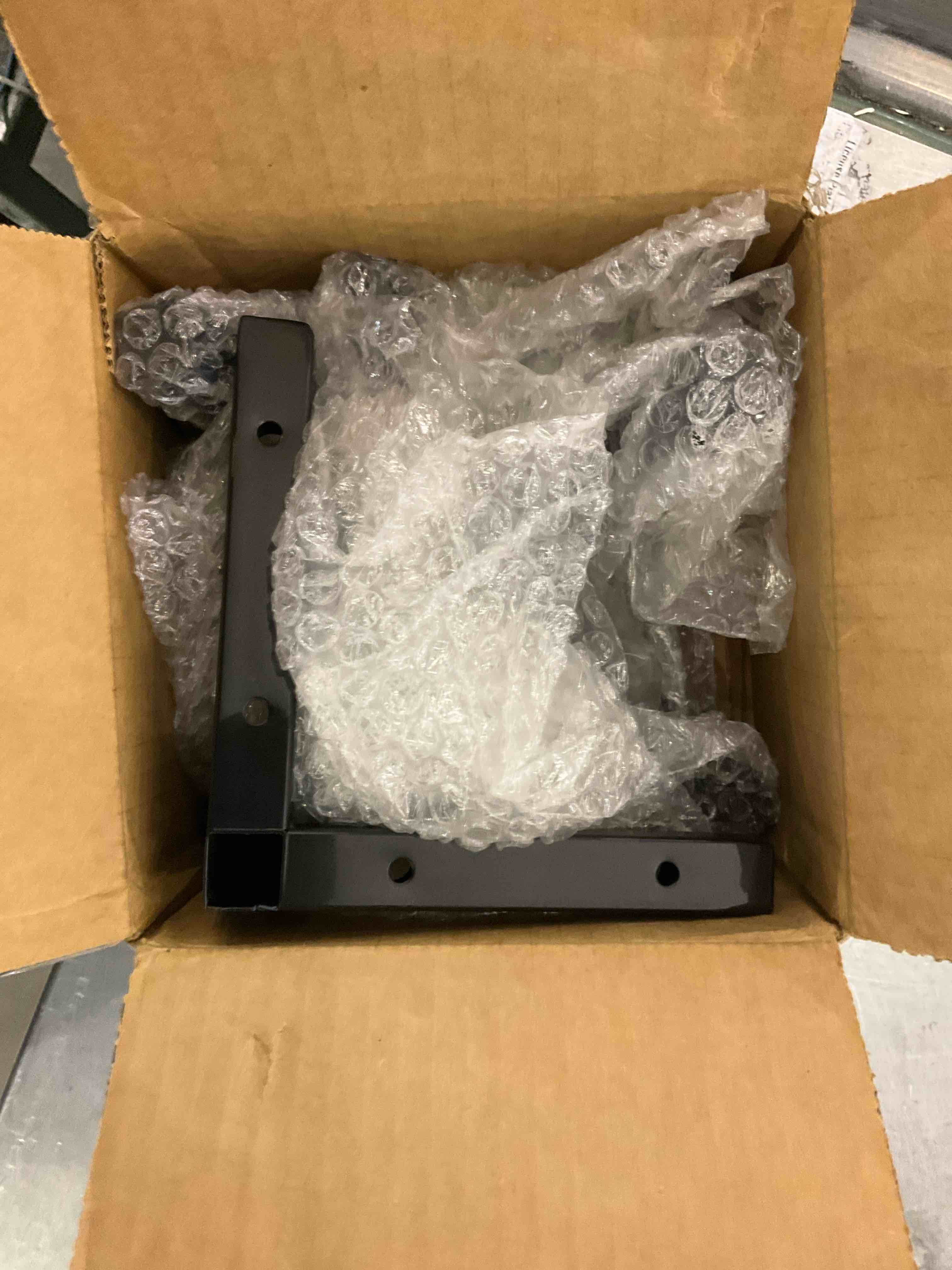 https://s3.amazonaws.com/lotting-images-prod/bidfta/EXS00675155_1703273939766.jpeg