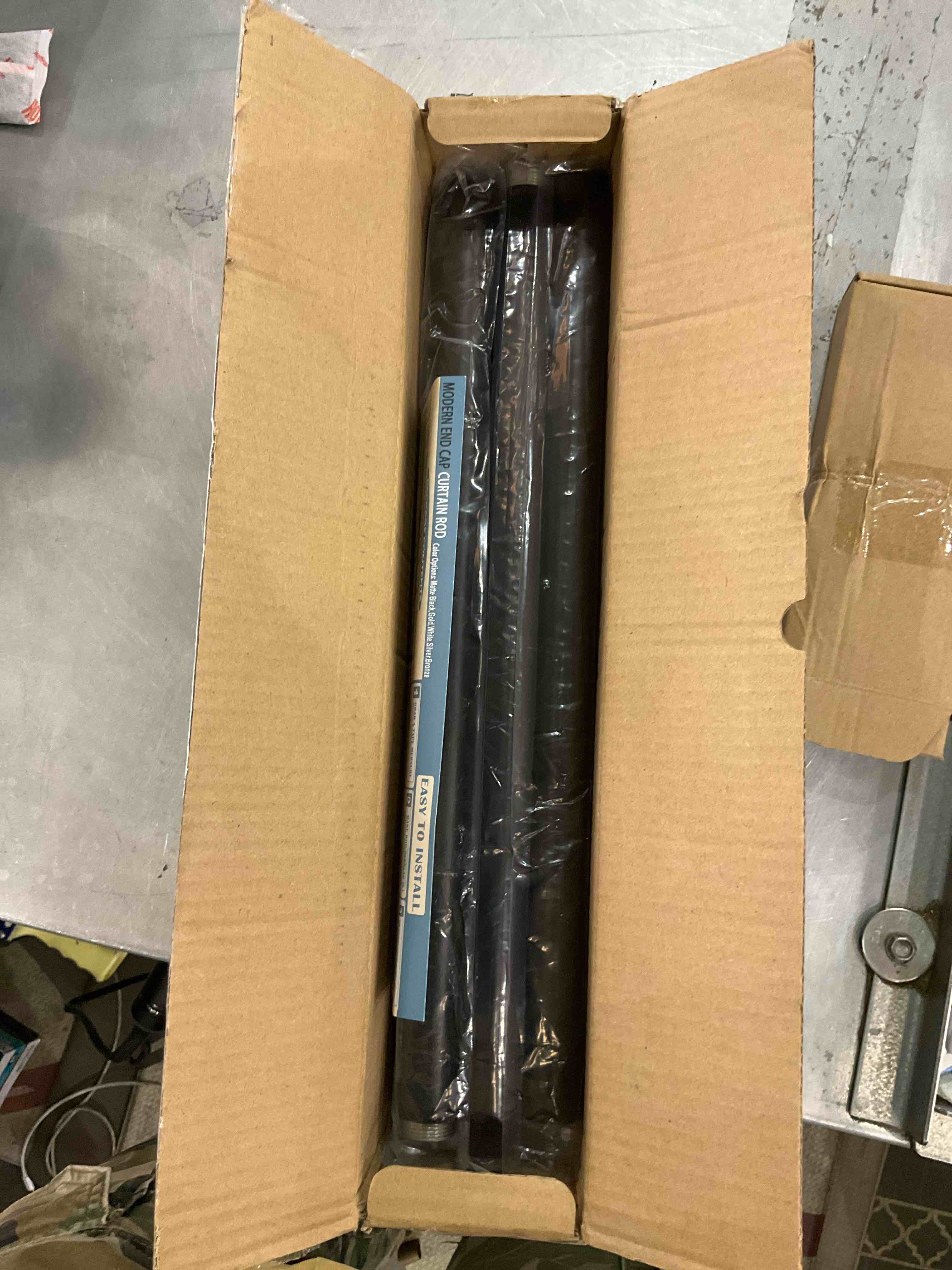 https://s3.amazonaws.com/lotting-images-prod/bidfta/EXS00676226_1704479318368.jpeg