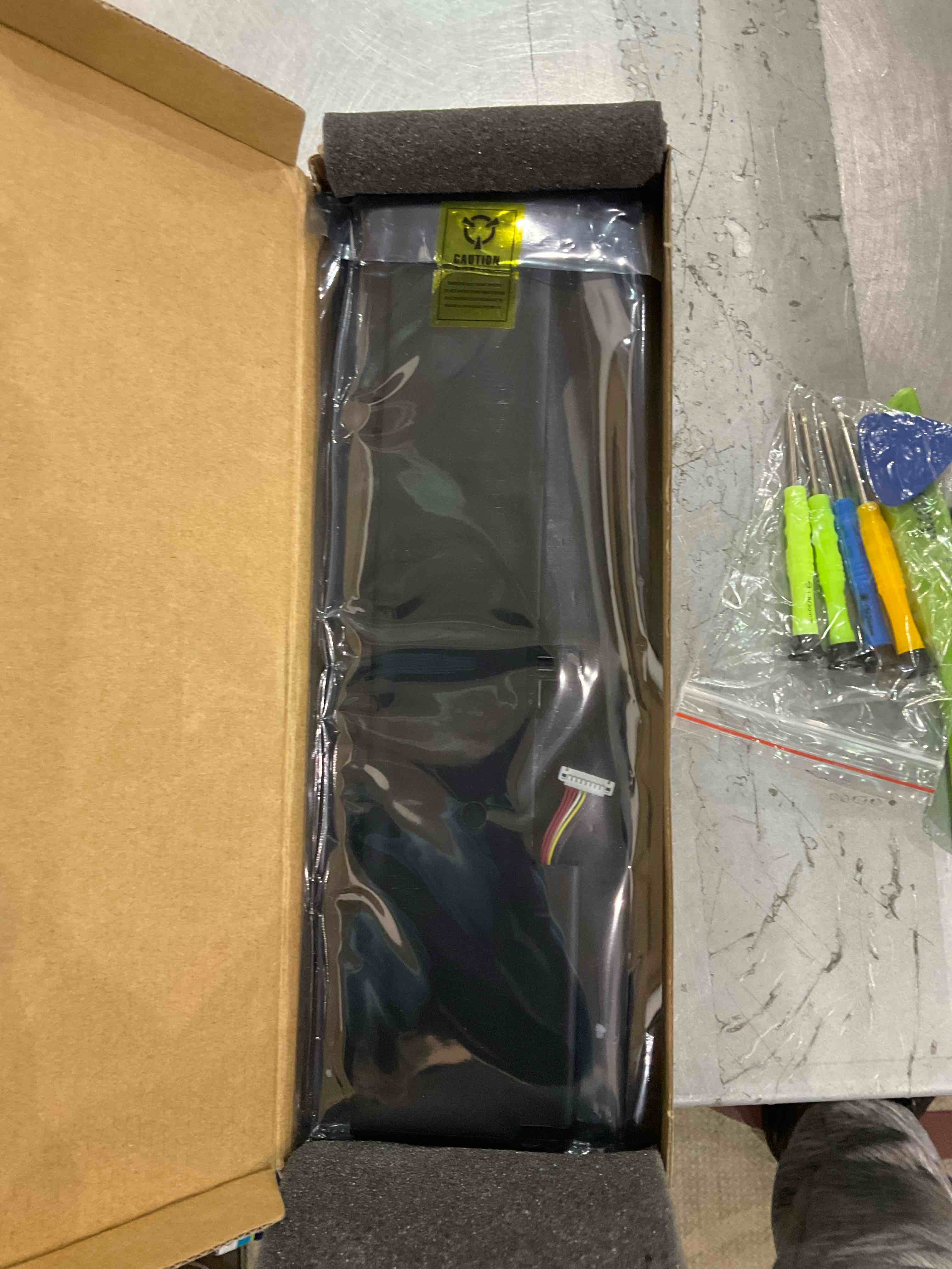 https://s3.amazonaws.com/lotting-images-prod/bidfta/EXS00676231_1704716417967.jpeg