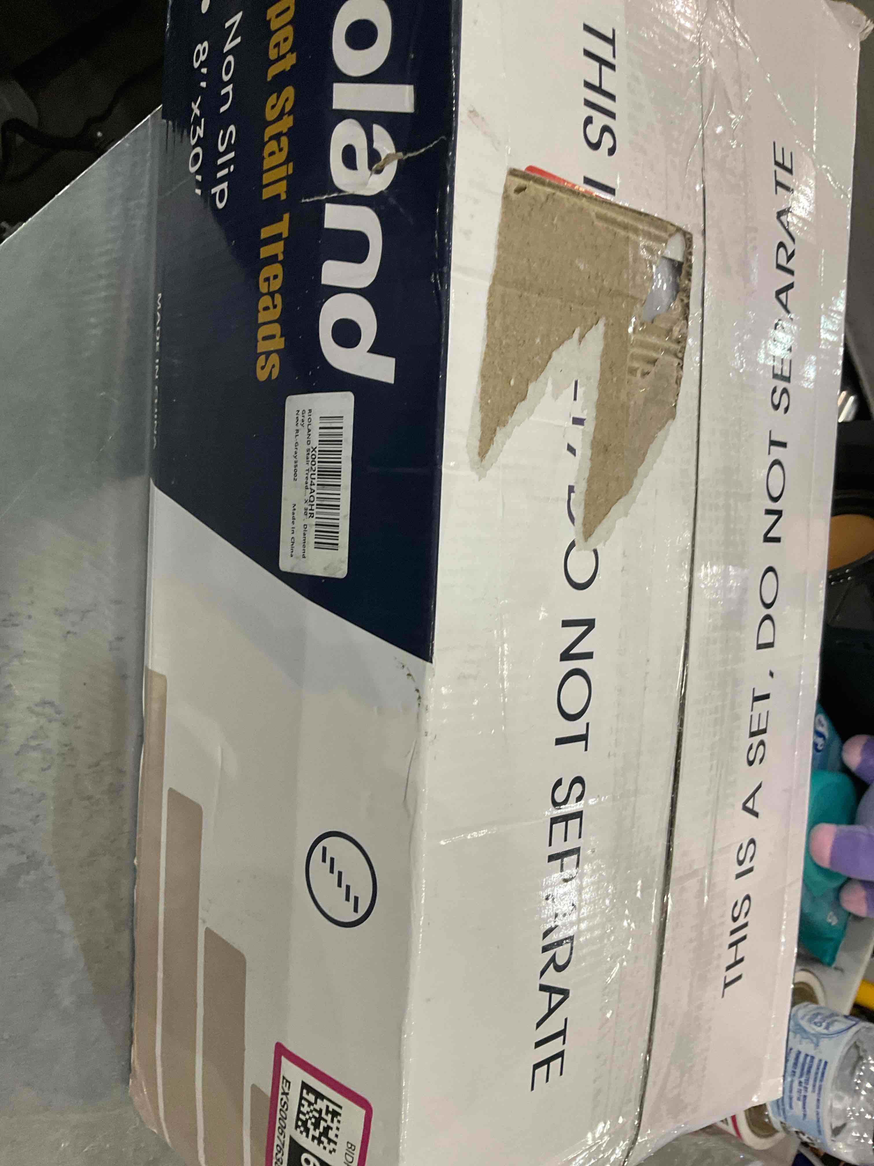 https://s3.amazonaws.com/lotting-images-prod/bidfta/EXS00676385_1704716049904.jpeg