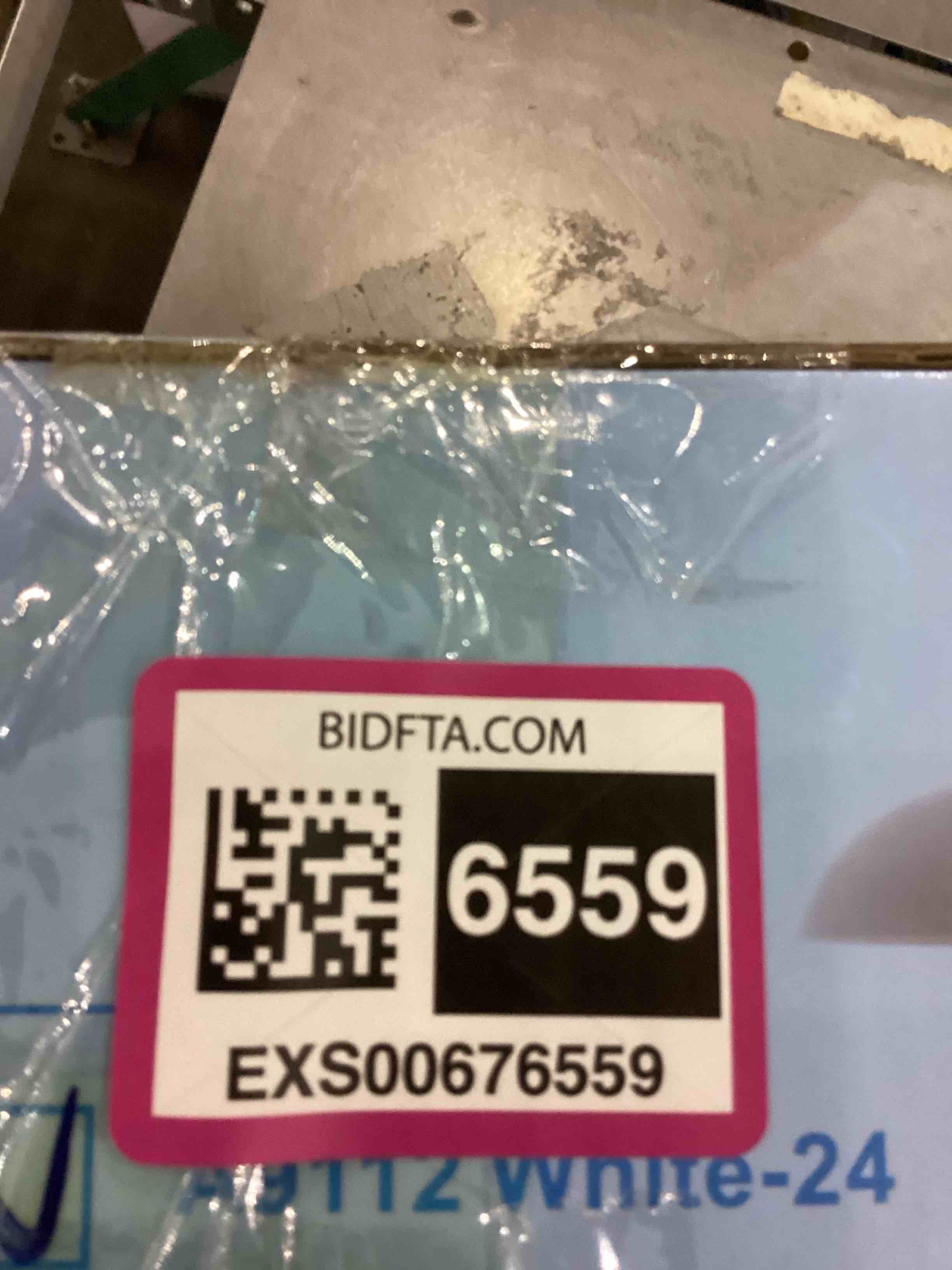https://s3.amazonaws.com/lotting-images-prod/bidfta/EXS00676559_1704812105690.jpeg