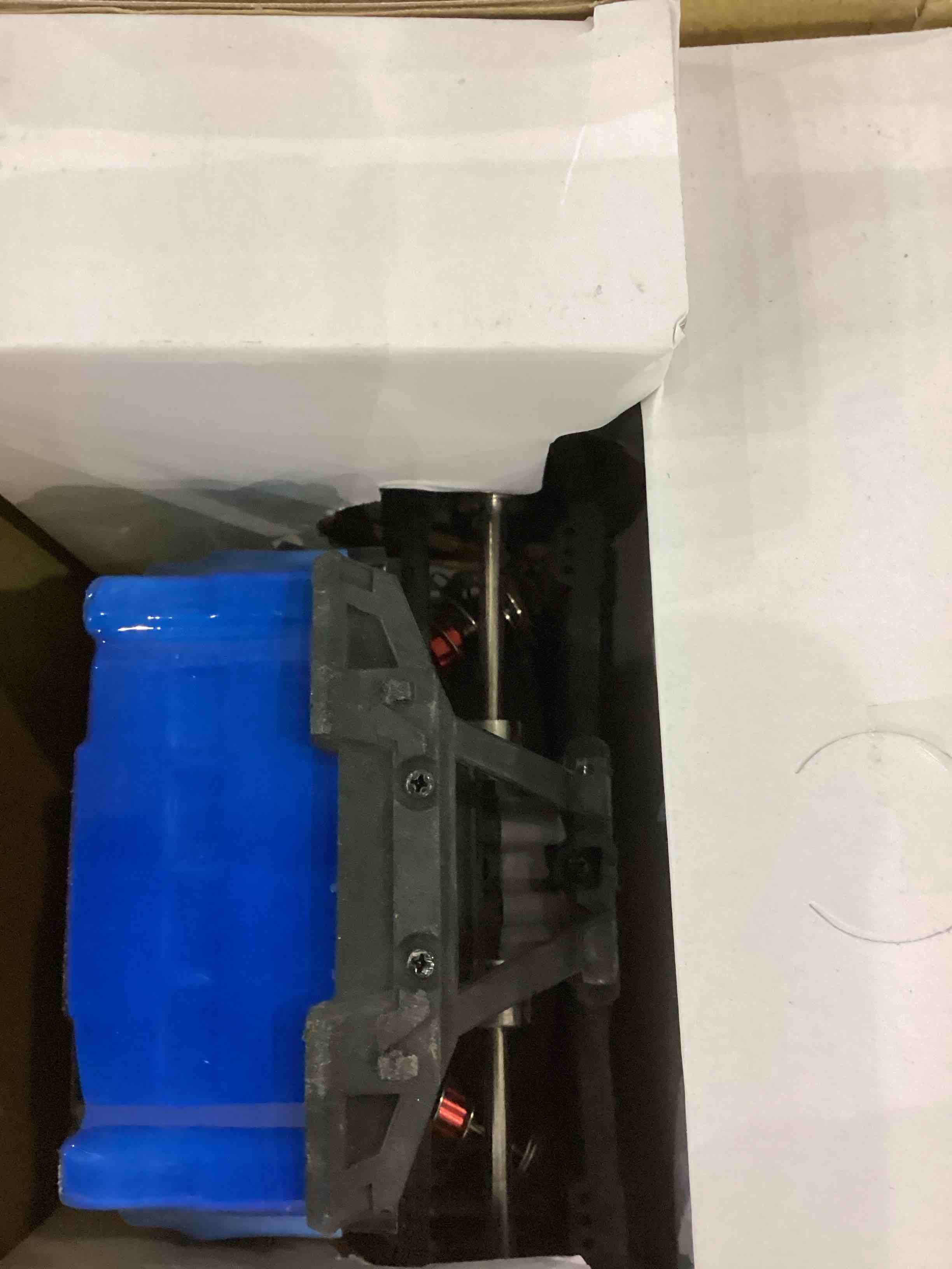 https://s3.amazonaws.com/lotting-images-prod/bidfta/EXS00676560_1704807649222.jpeg