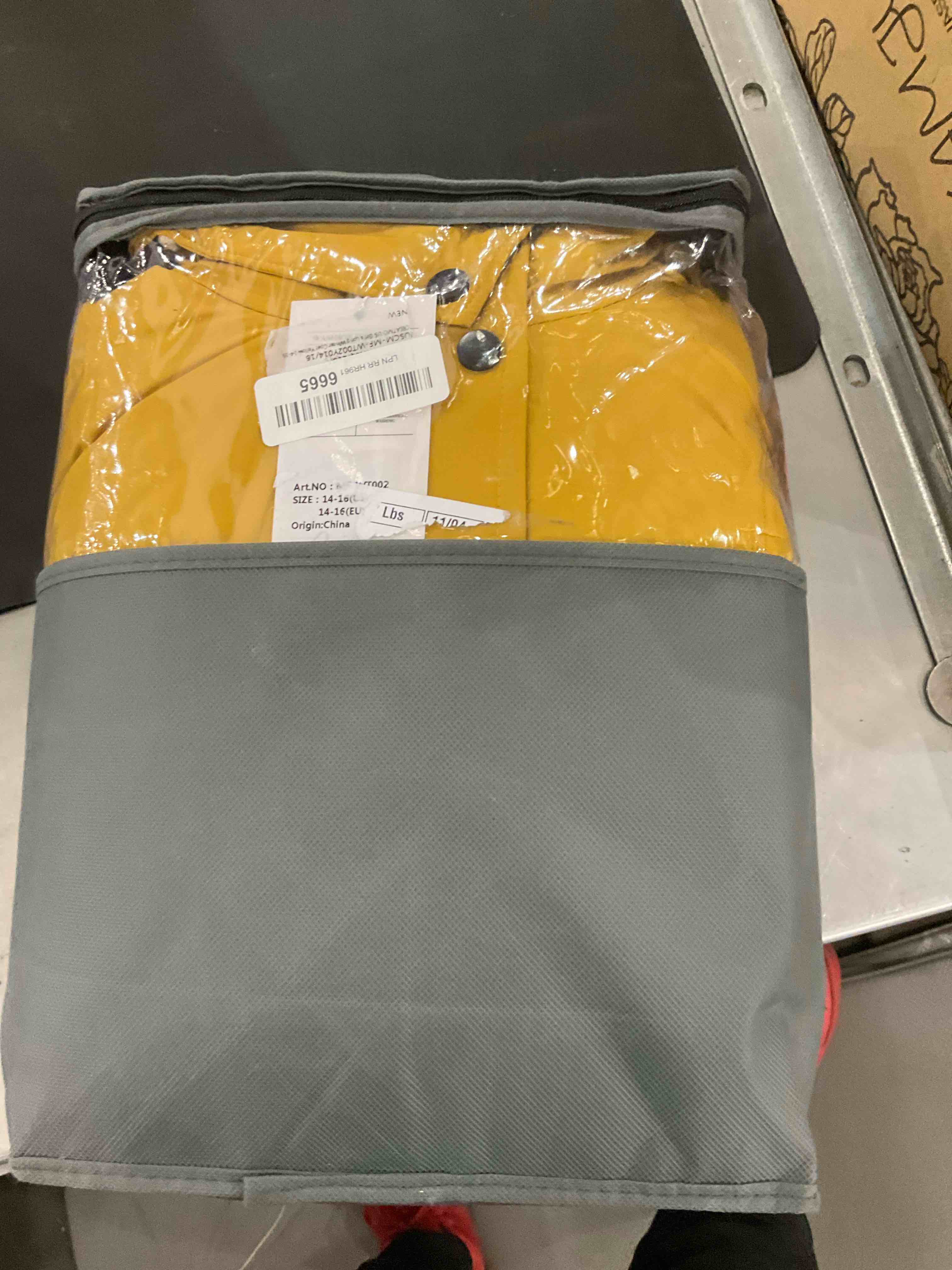 https://s3.amazonaws.com/lotting-images-prod/bidfta/EXS00677082_1703102059892.jpeg
