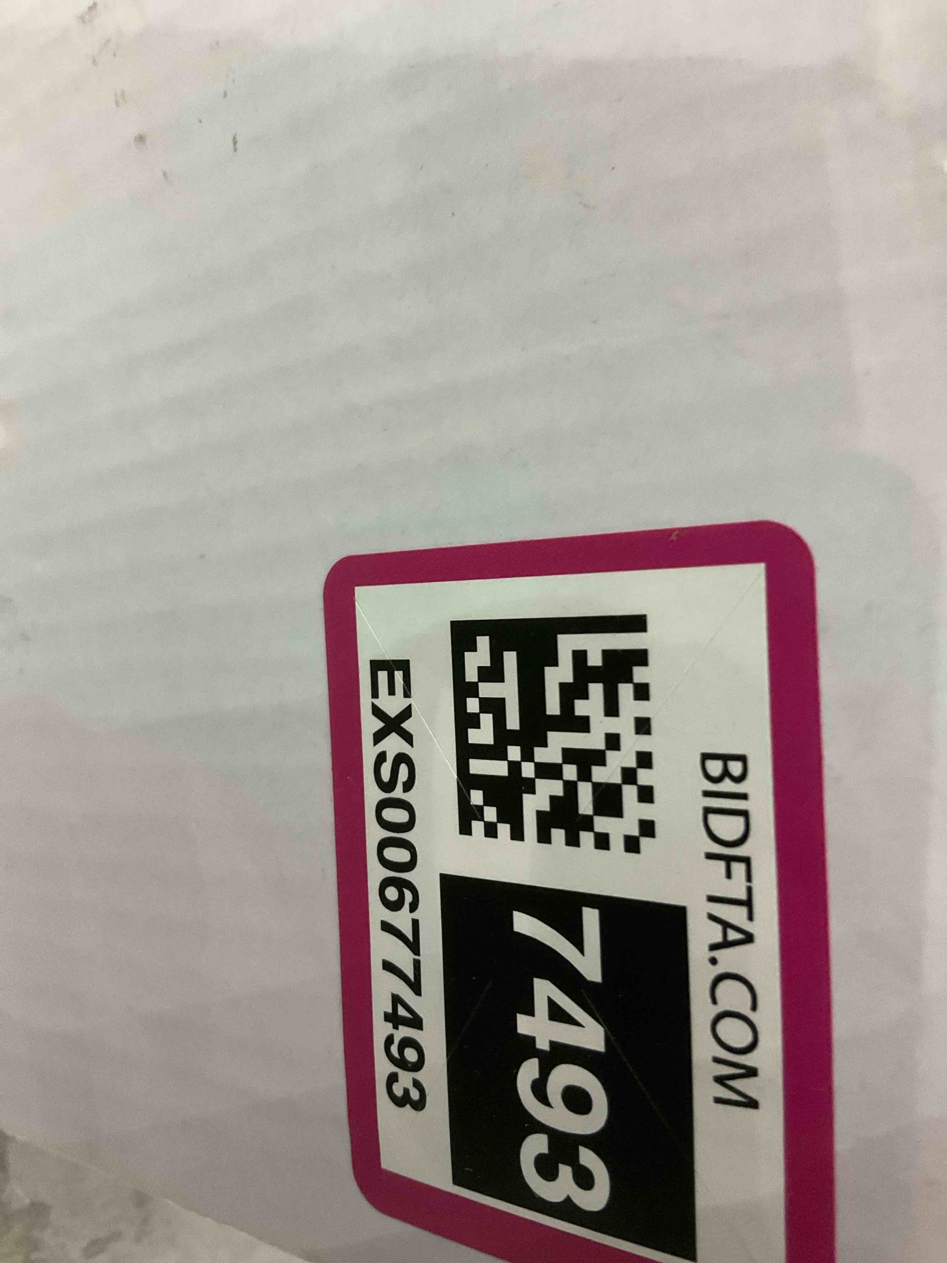 https://s3.amazonaws.com/lotting-images-prod/bidfta/EXS00677493_1704484588272.jpeg