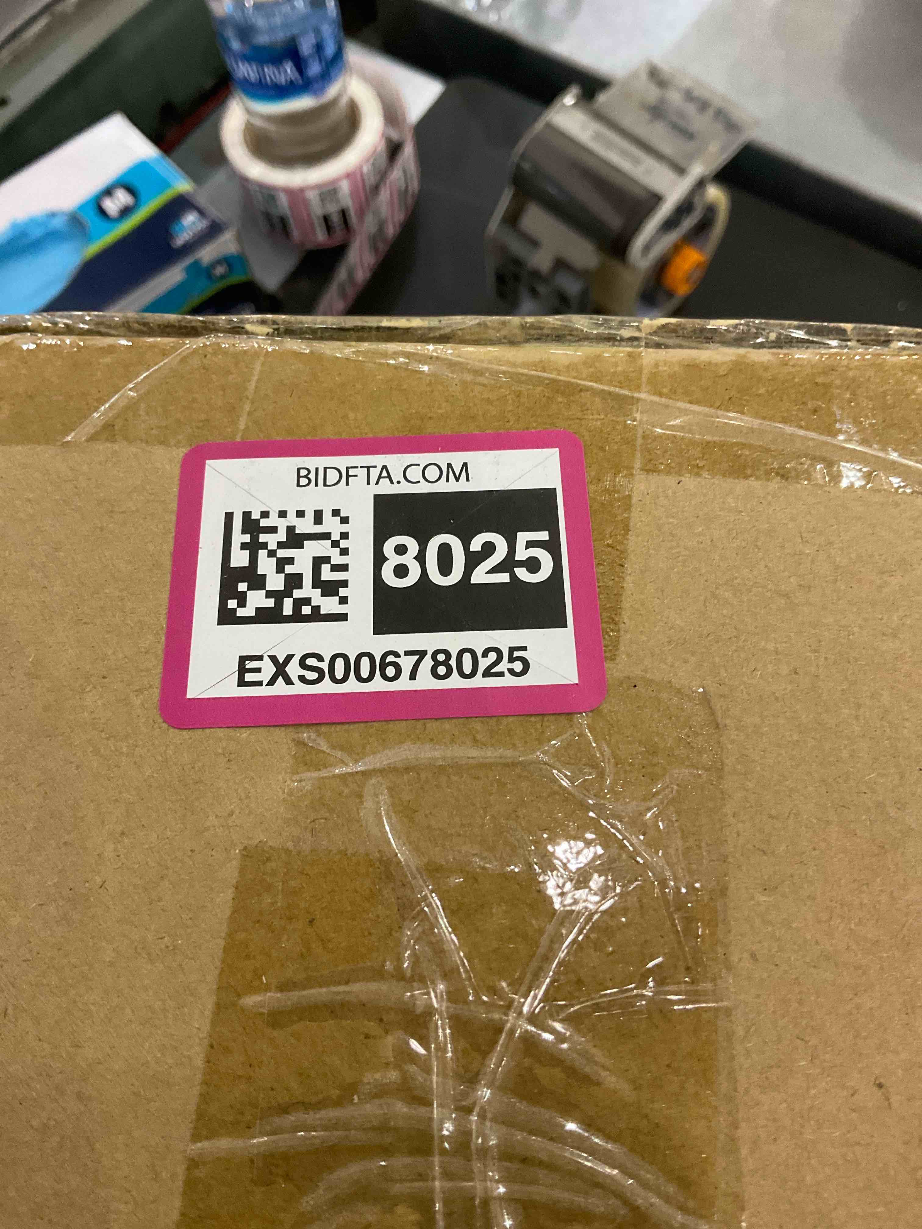 https://s3.amazonaws.com/lotting-images-prod/bidfta/EXS00678025_1704284155599.jpeg
