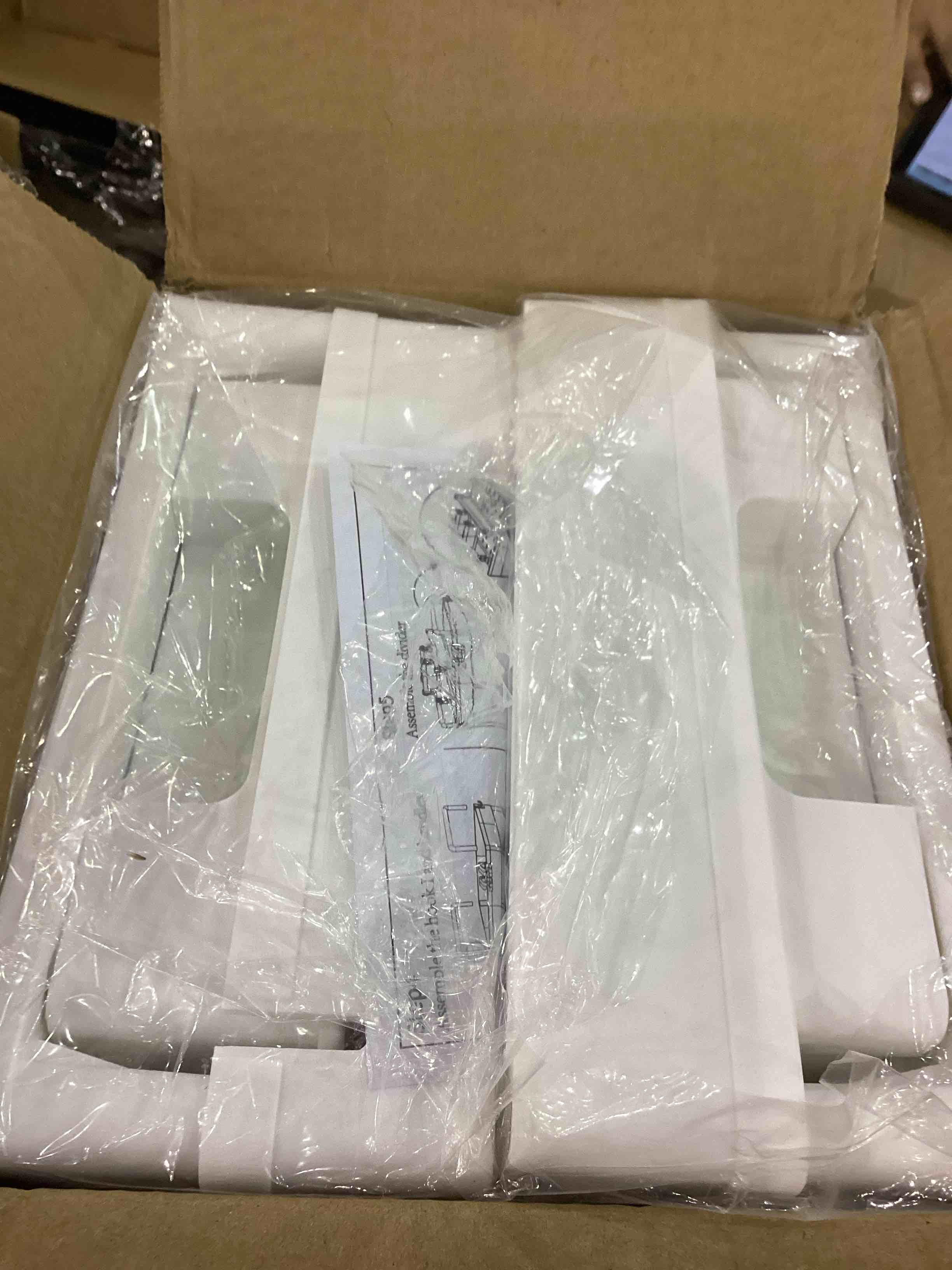 https://s3.amazonaws.com/lotting-images-prod/bidfta/EXS00678136_1704287883197.jpeg