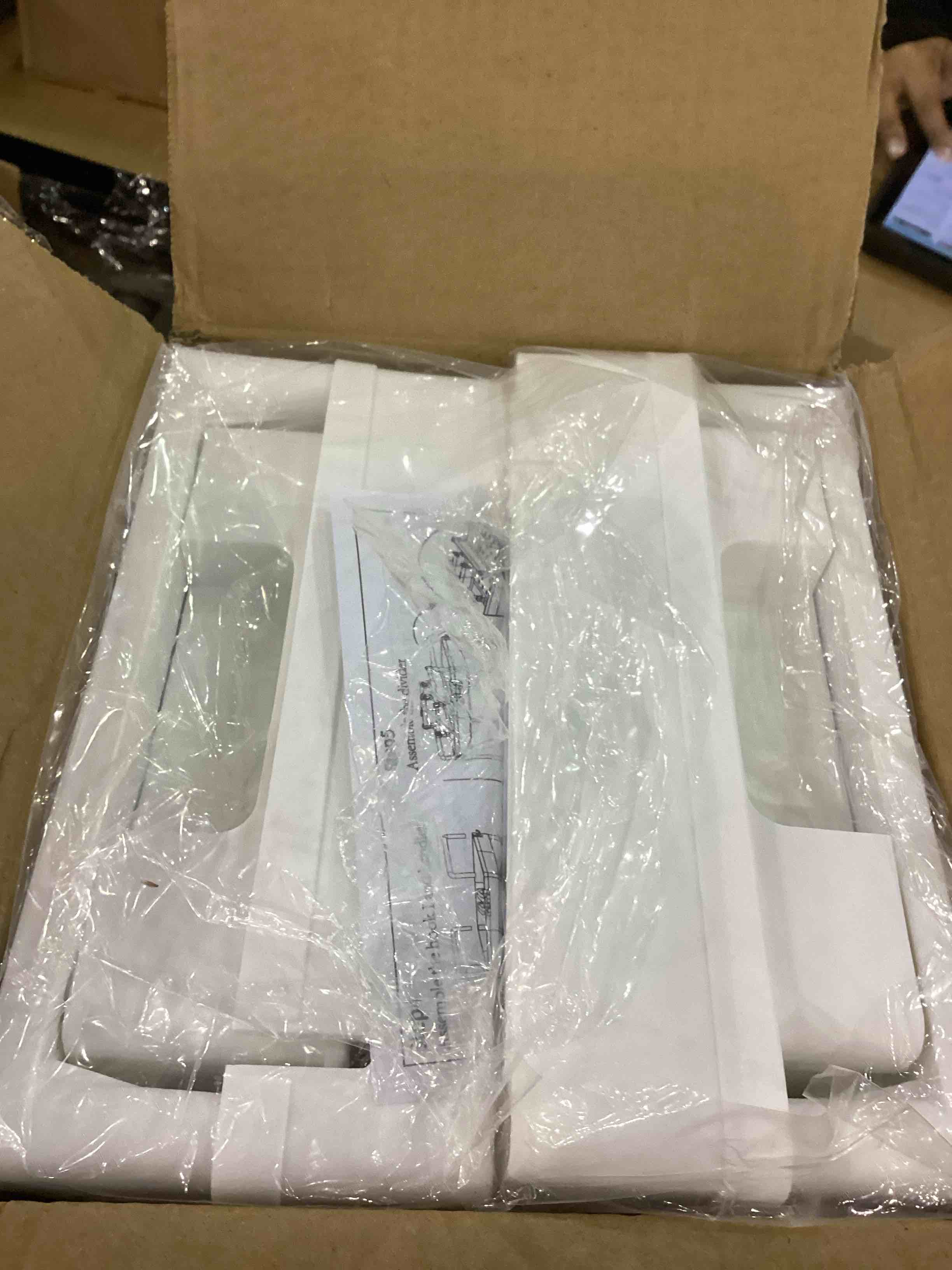 https://s3.amazonaws.com/lotting-images-prod/bidfta/EXS00678136_1704287884635.jpeg