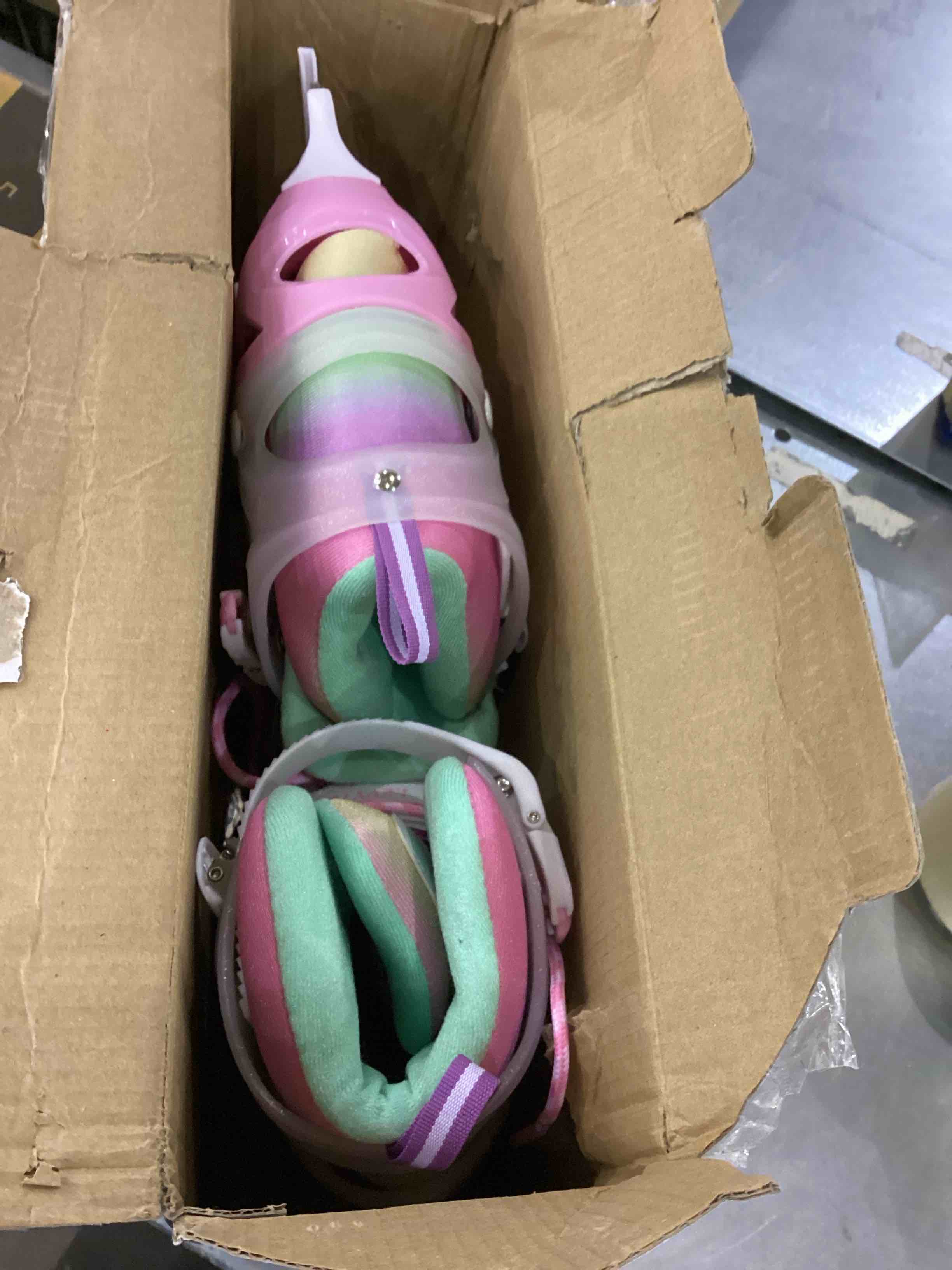 https://s3.amazonaws.com/lotting-images-prod/bidfta/EXS00679159_1703252389808.jpeg