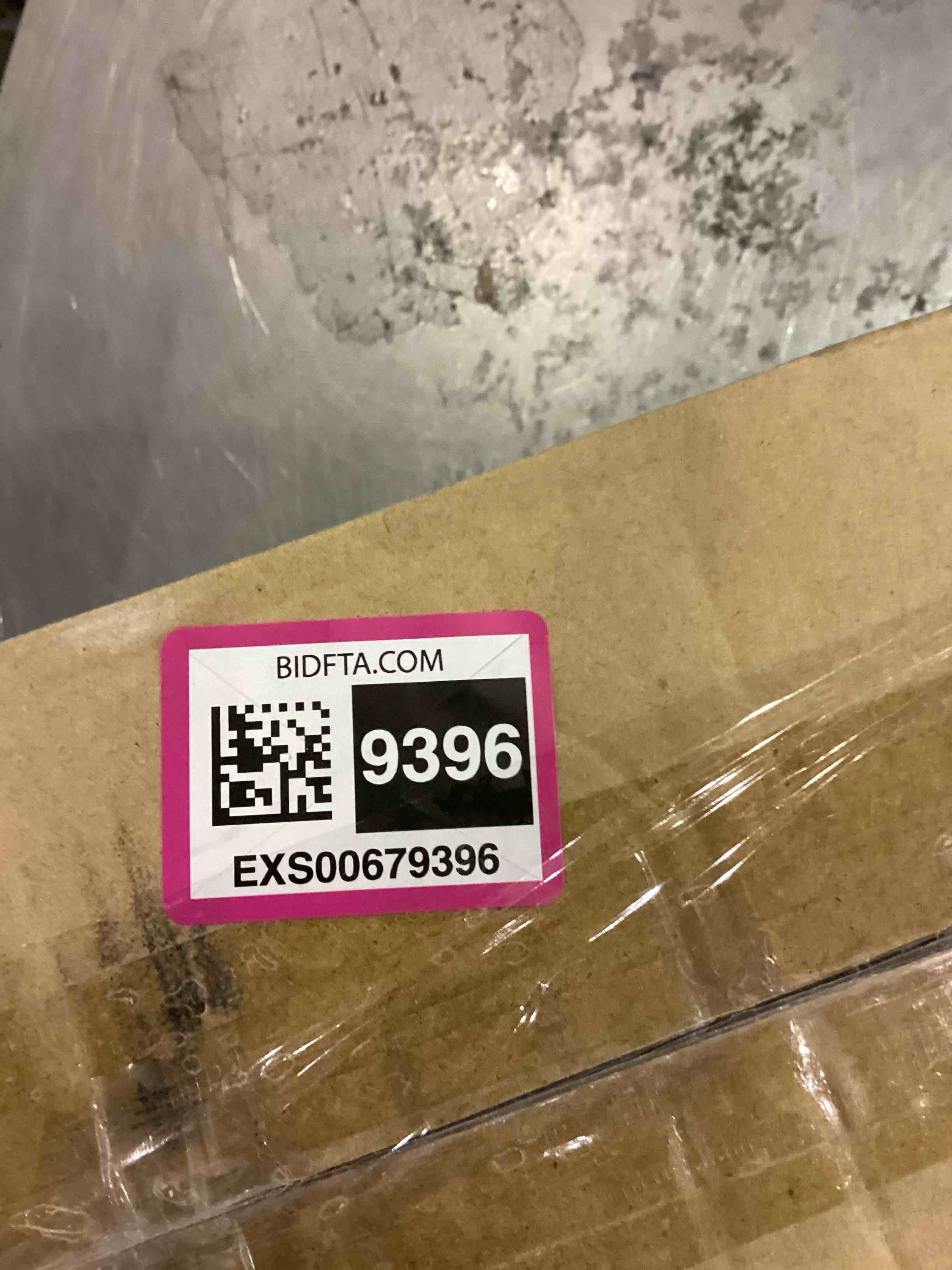 https://s3.amazonaws.com/lotting-images-prod/bidfta/EXS00679396_1704804331409.jpeg