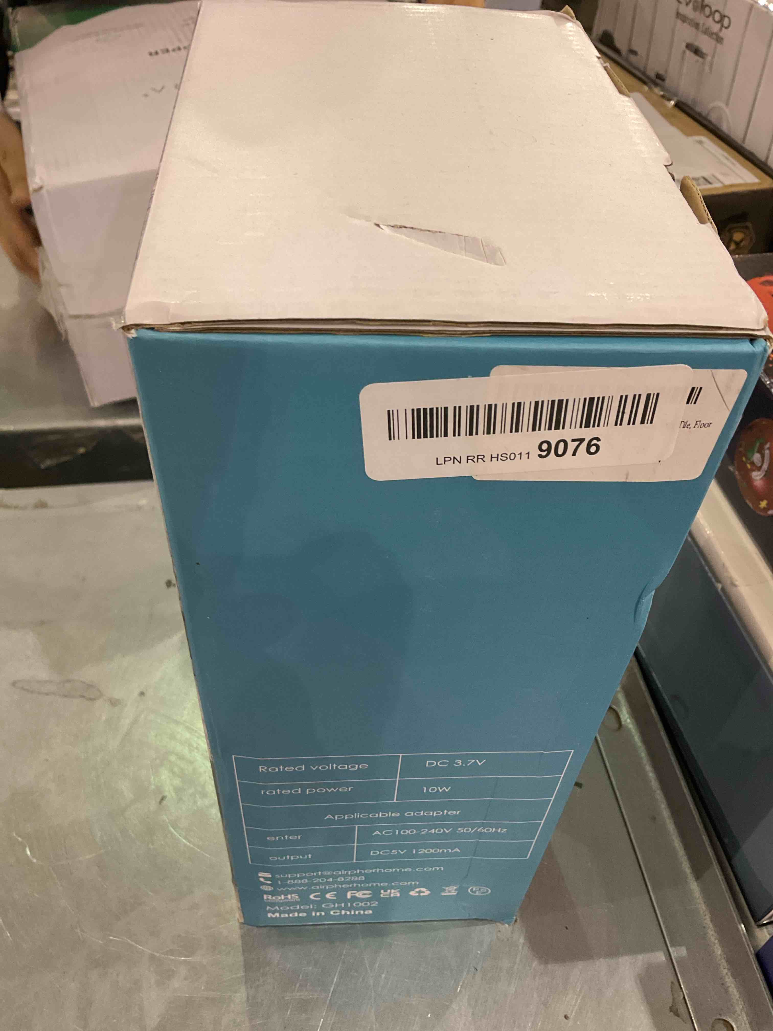 https://s3.amazonaws.com/lotting-images-prod/bidfta/EXS00679714_1702471109673.jpeg