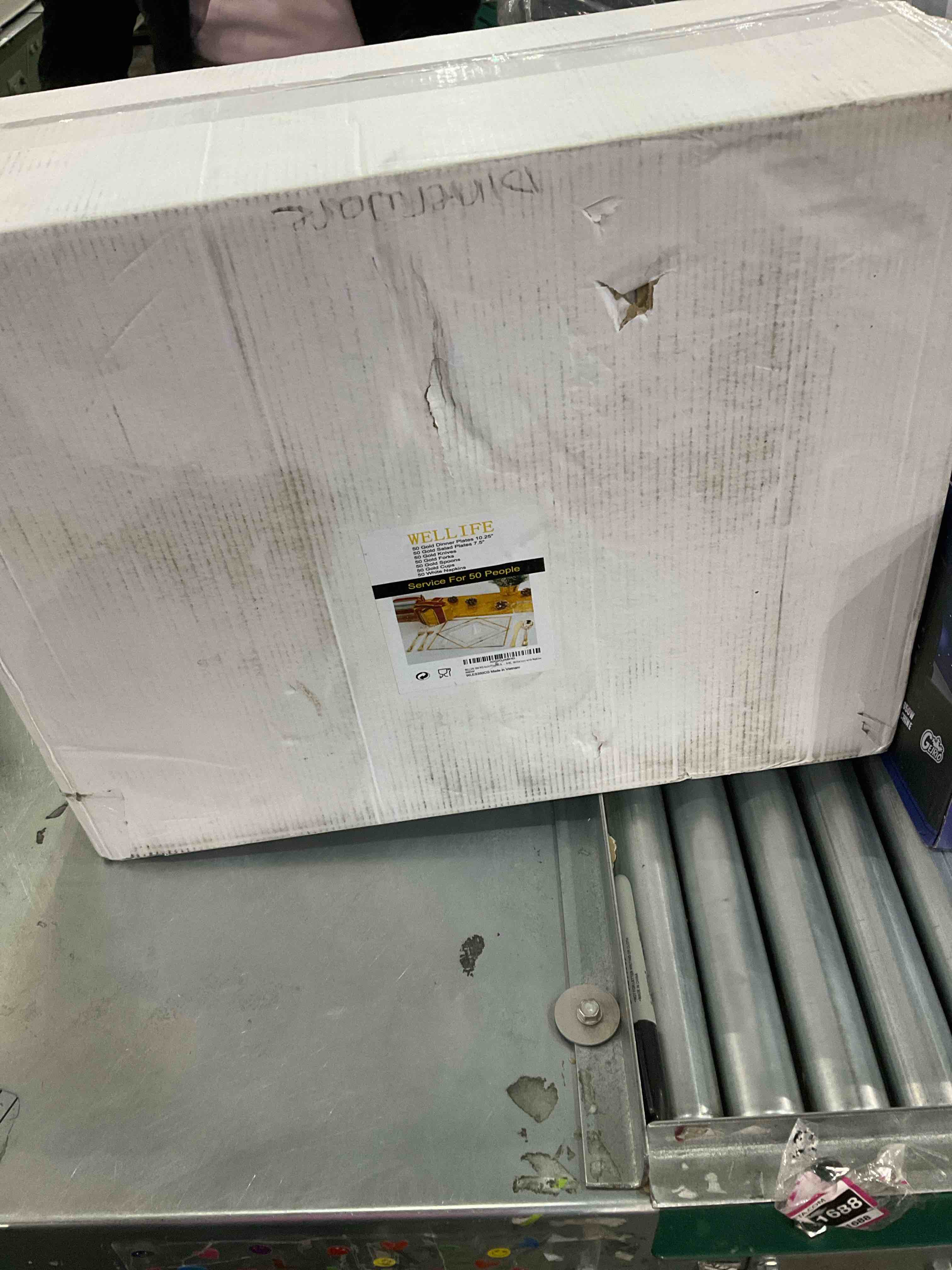 Wellife 350 pcs gold plastic plates knives forks spoons cups napkins 