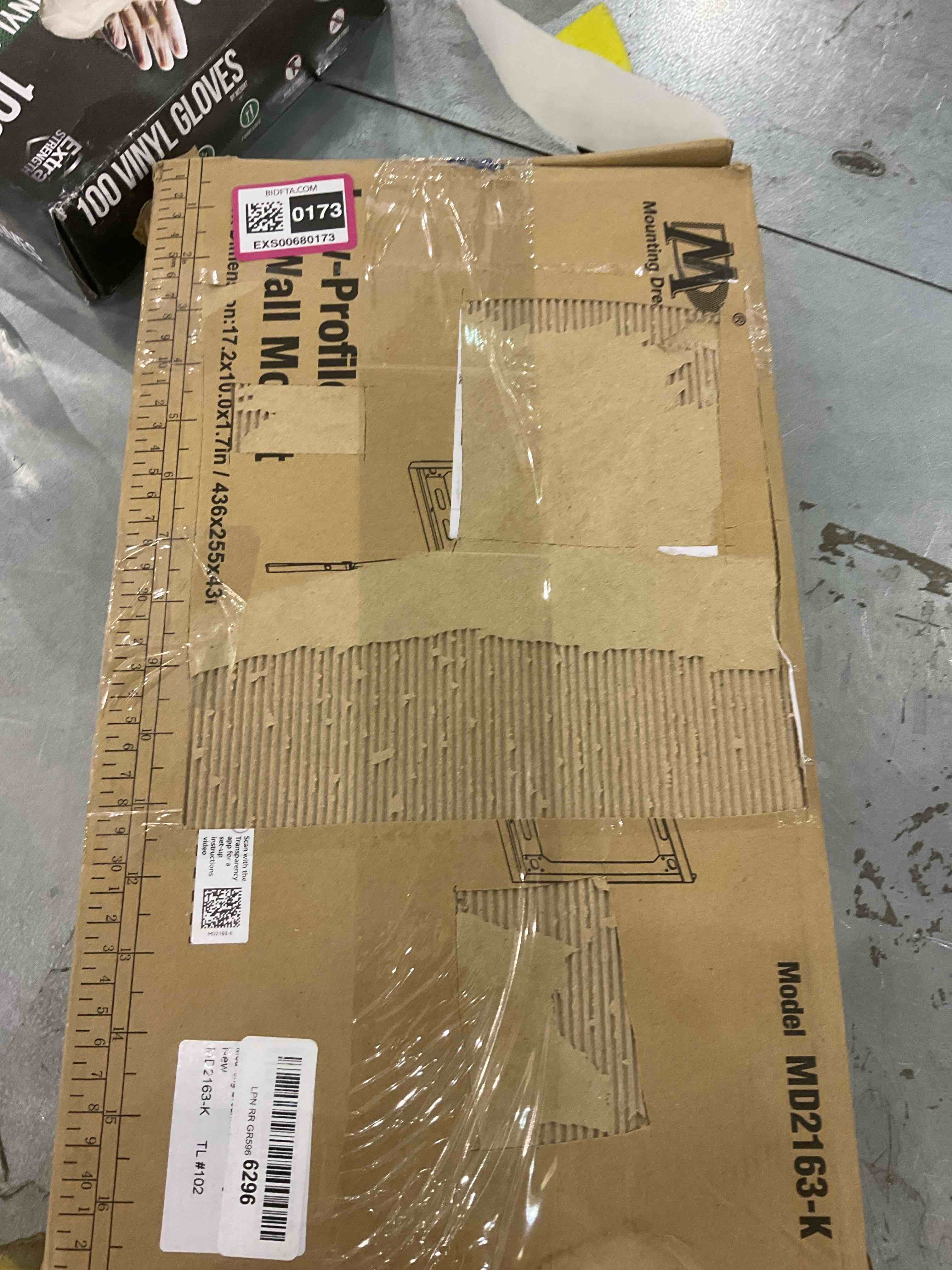 https://s3.amazonaws.com/lotting-images-prod/bidfta/EXS00680173_1697723557789.jpeg