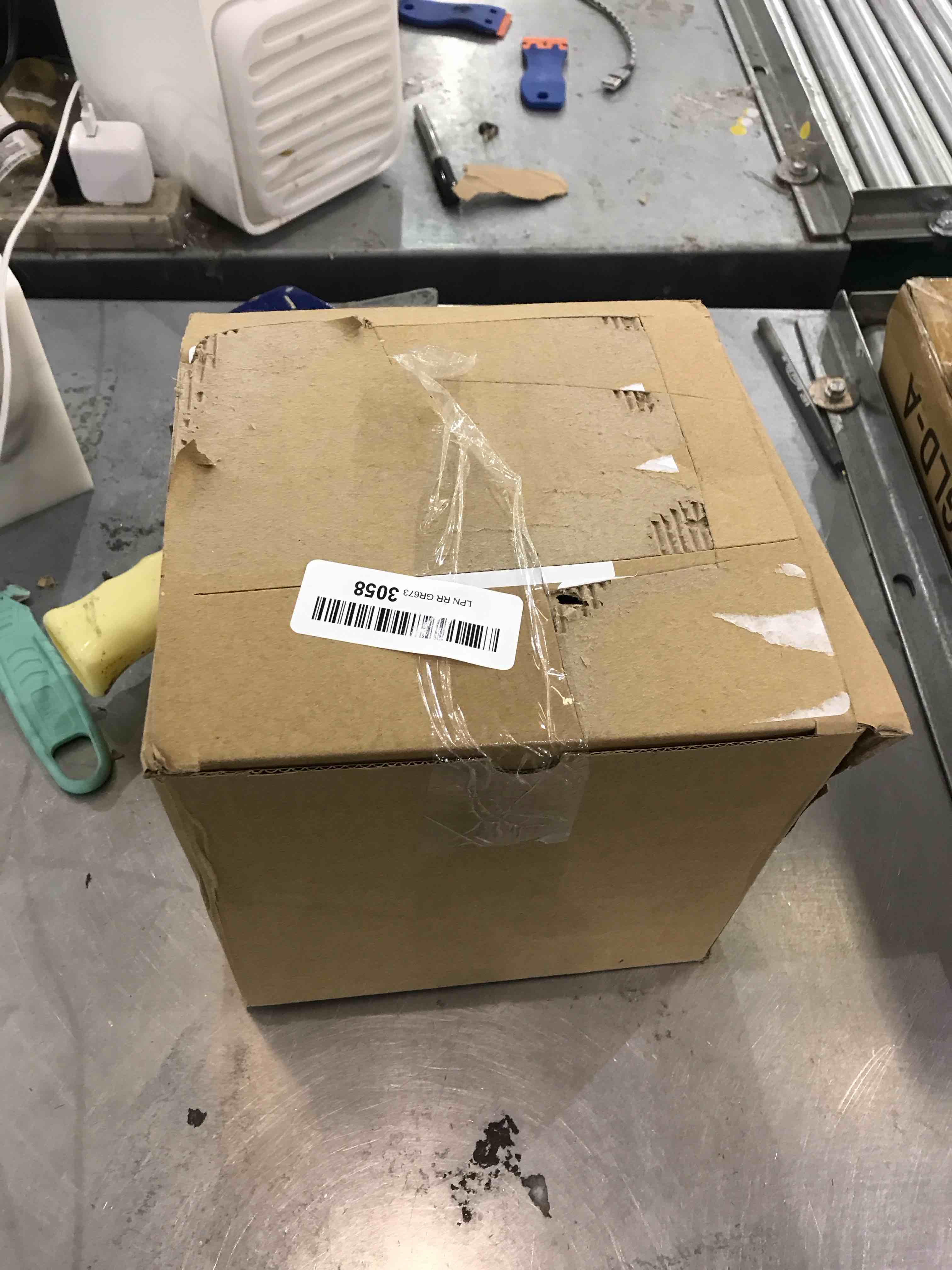 https://s3.amazonaws.com/lotting-images-prod/bidfta/EXS00681537_1697552435529.jpeg