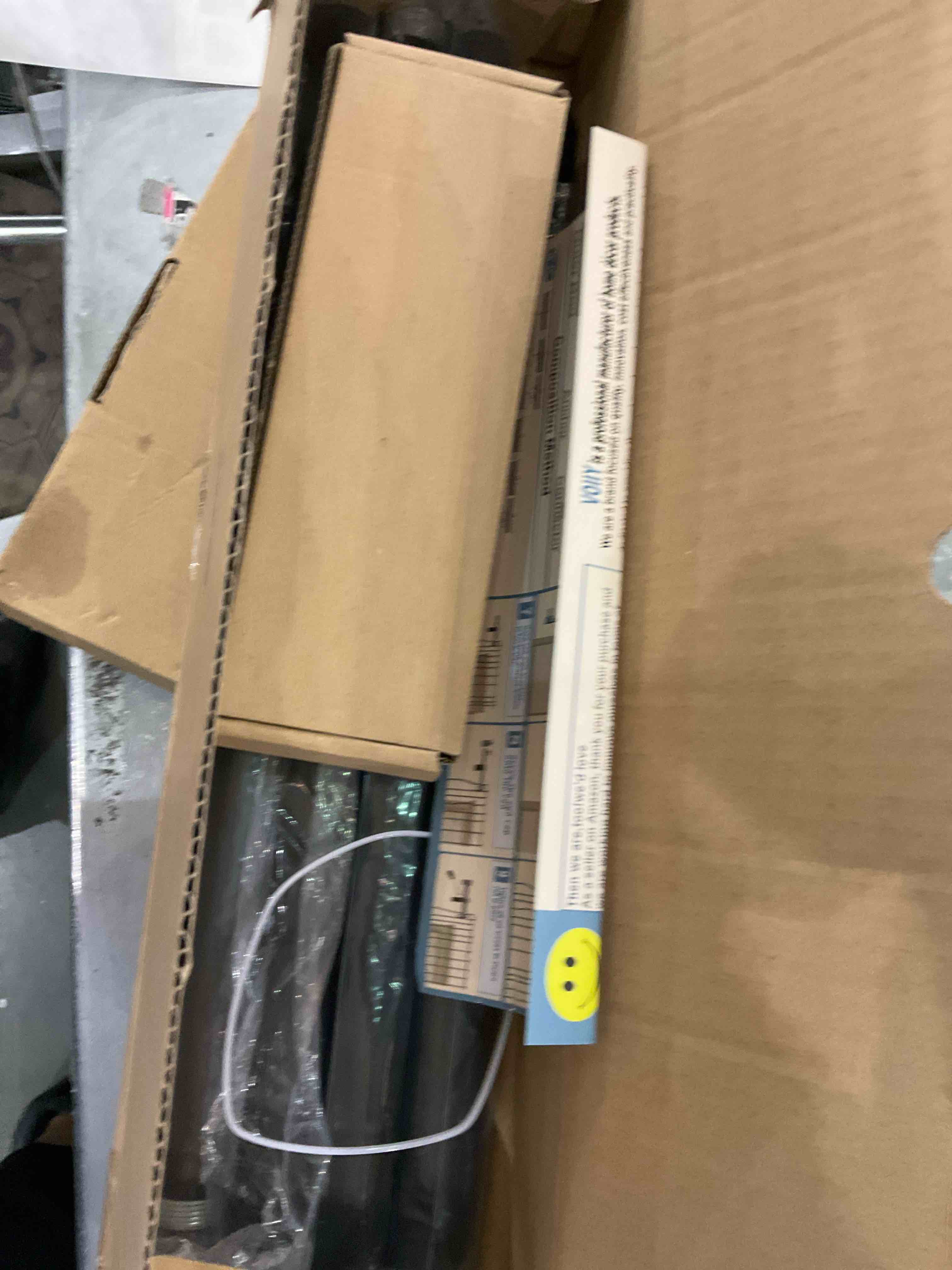 https://s3.amazonaws.com/lotting-images-prod/bidfta/EXS00682511_1697469530082.jpeg