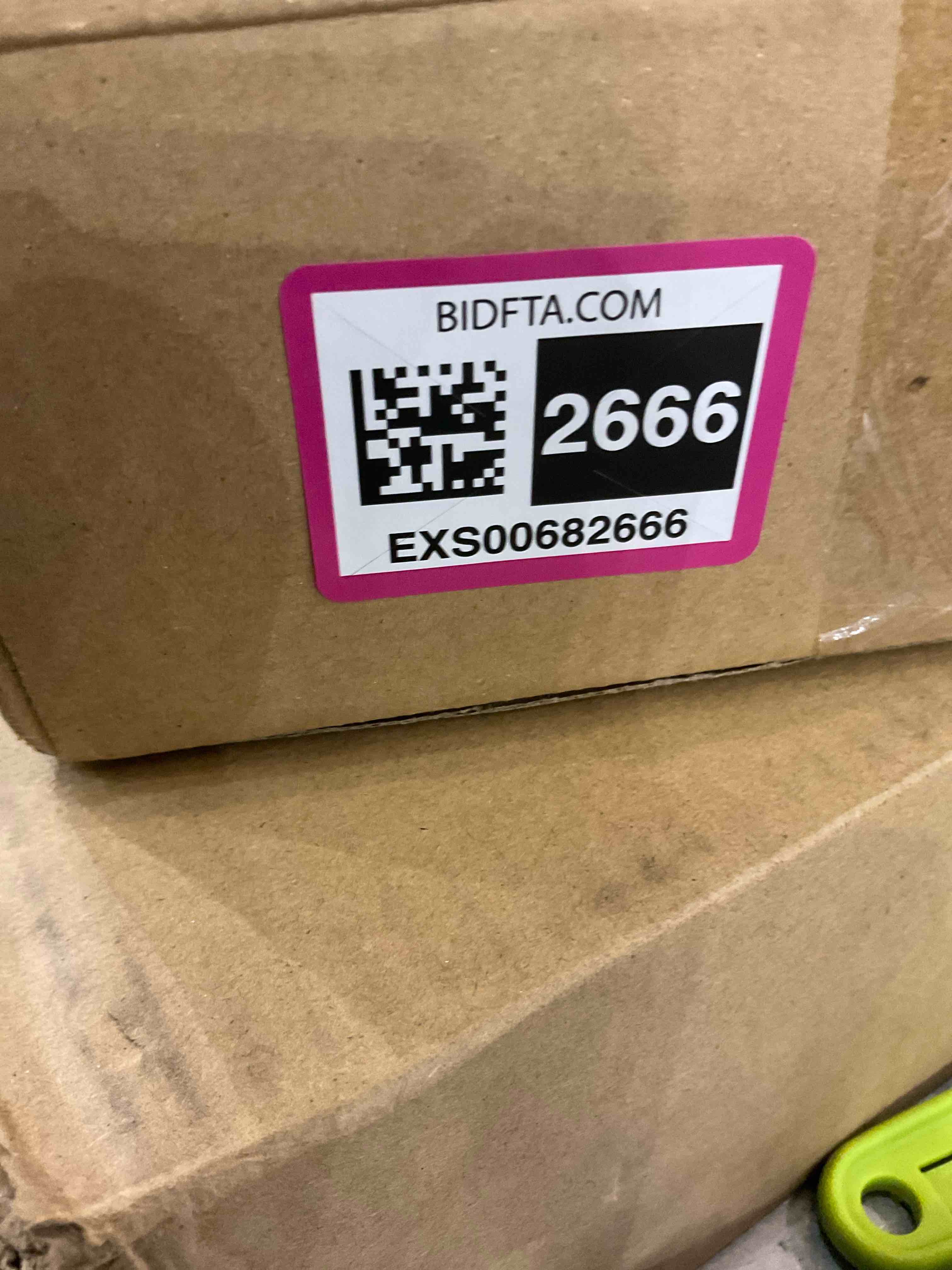 https://s3.amazonaws.com/lotting-images-prod/bidfta/EXS00682666_1697564013909.jpeg