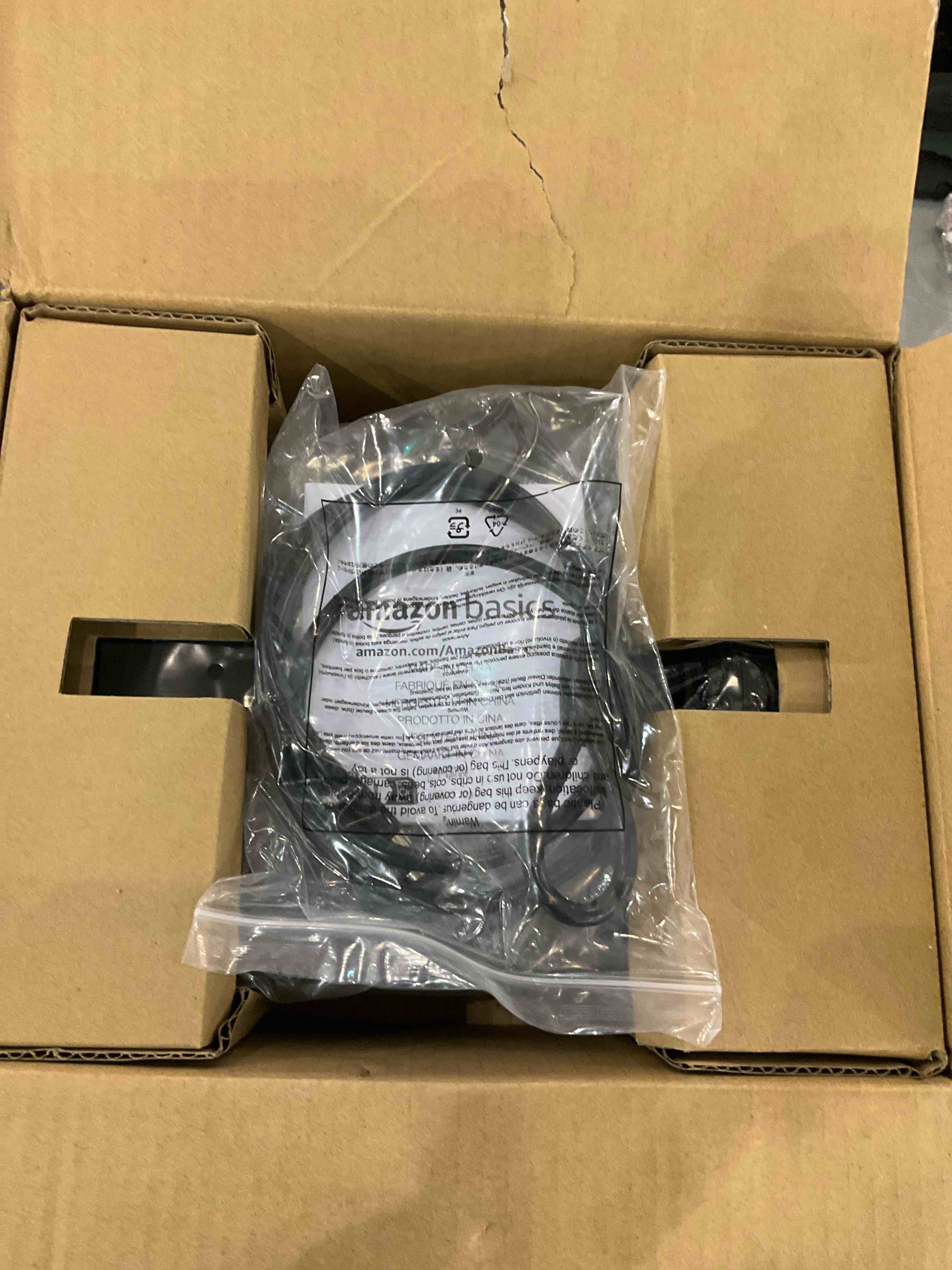 https://s3.amazonaws.com/lotting-images-prod/bidfta/EXS00683366_1698071533694.jpeg
