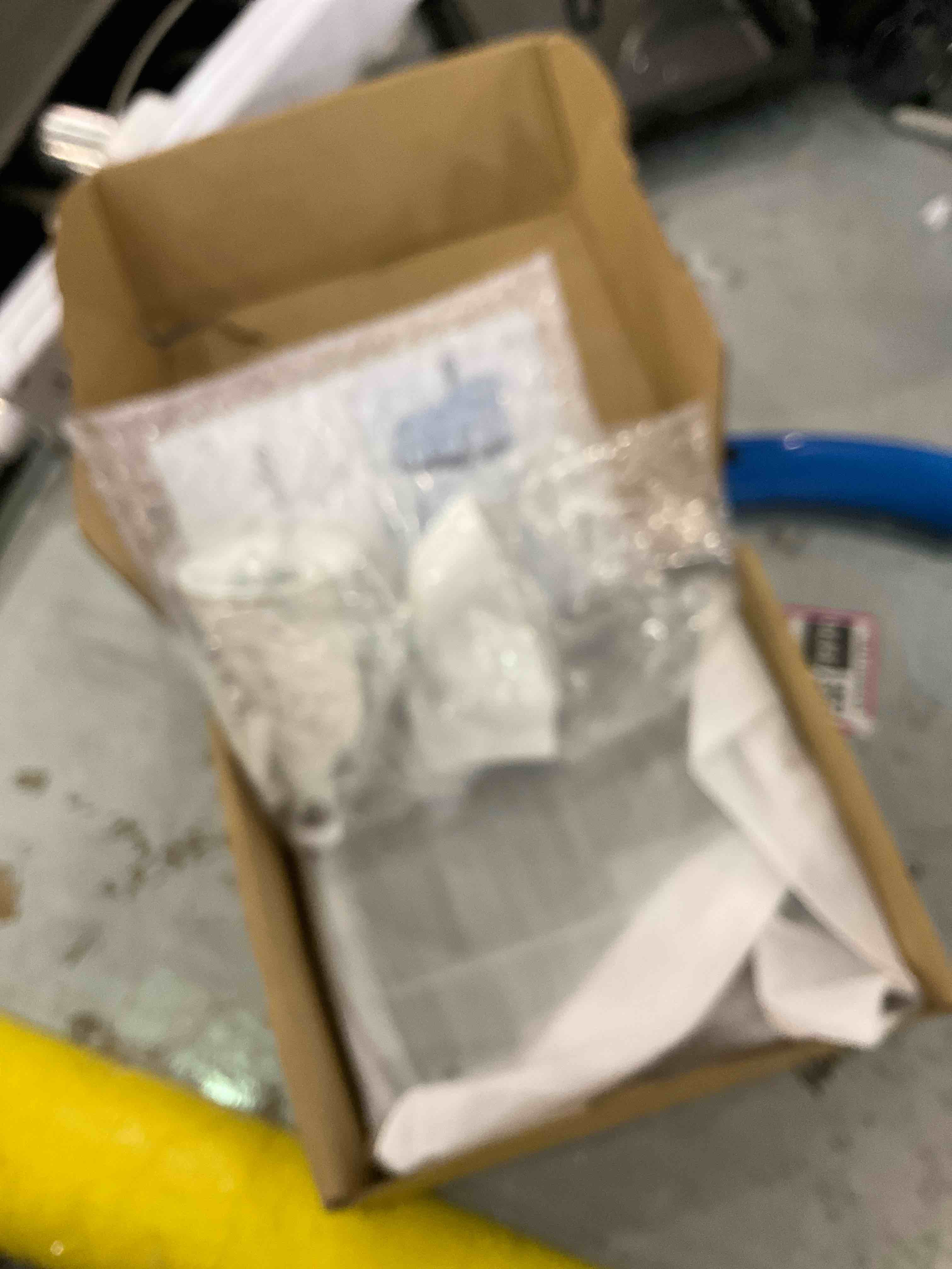 https://s3.amazonaws.com/lotting-images-prod/bidfta/EXS00683527_1697552897762.jpeg