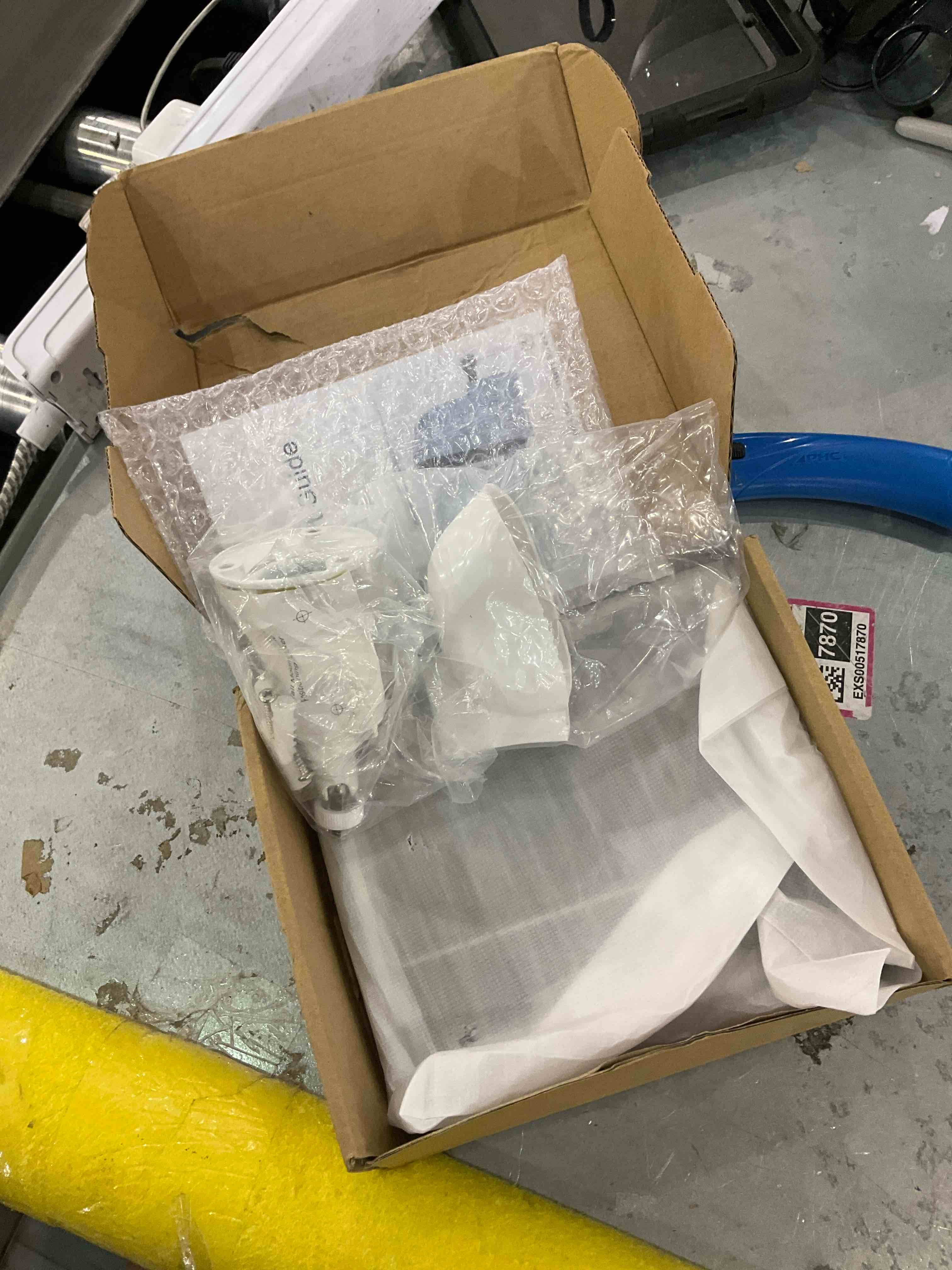 https://s3.amazonaws.com/lotting-images-prod/bidfta/EXS00683527_1697552899005.jpeg