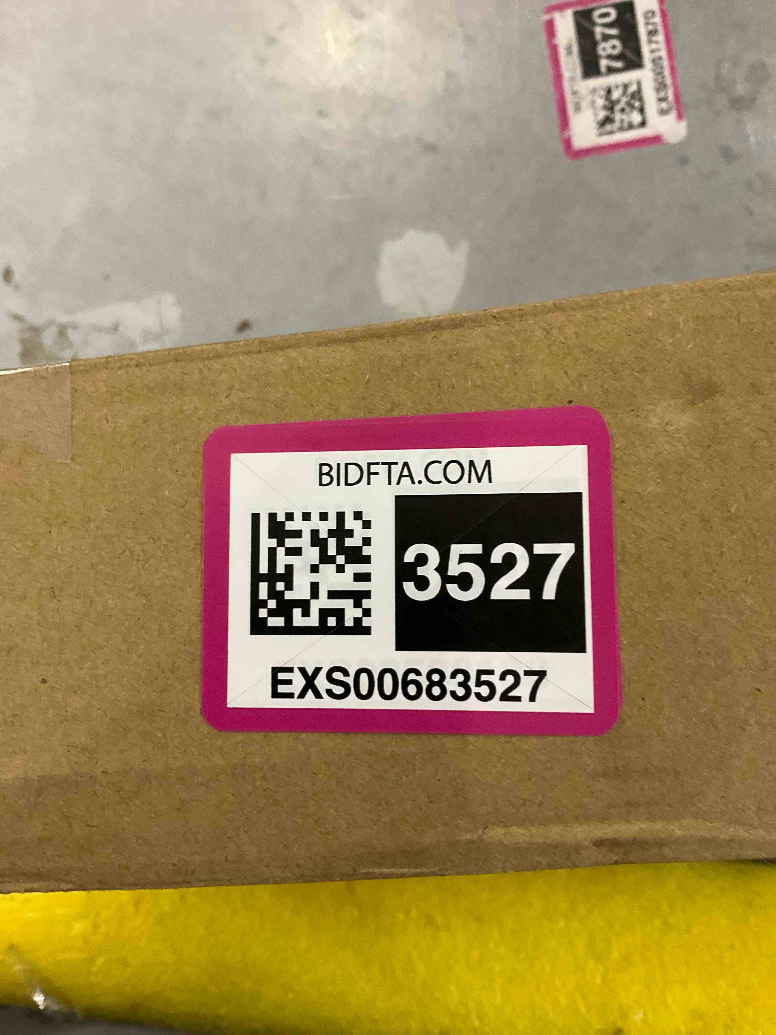 https://s3.amazonaws.com/lotting-images-prod/bidfta/EXS00683527_1697552944471.jpeg