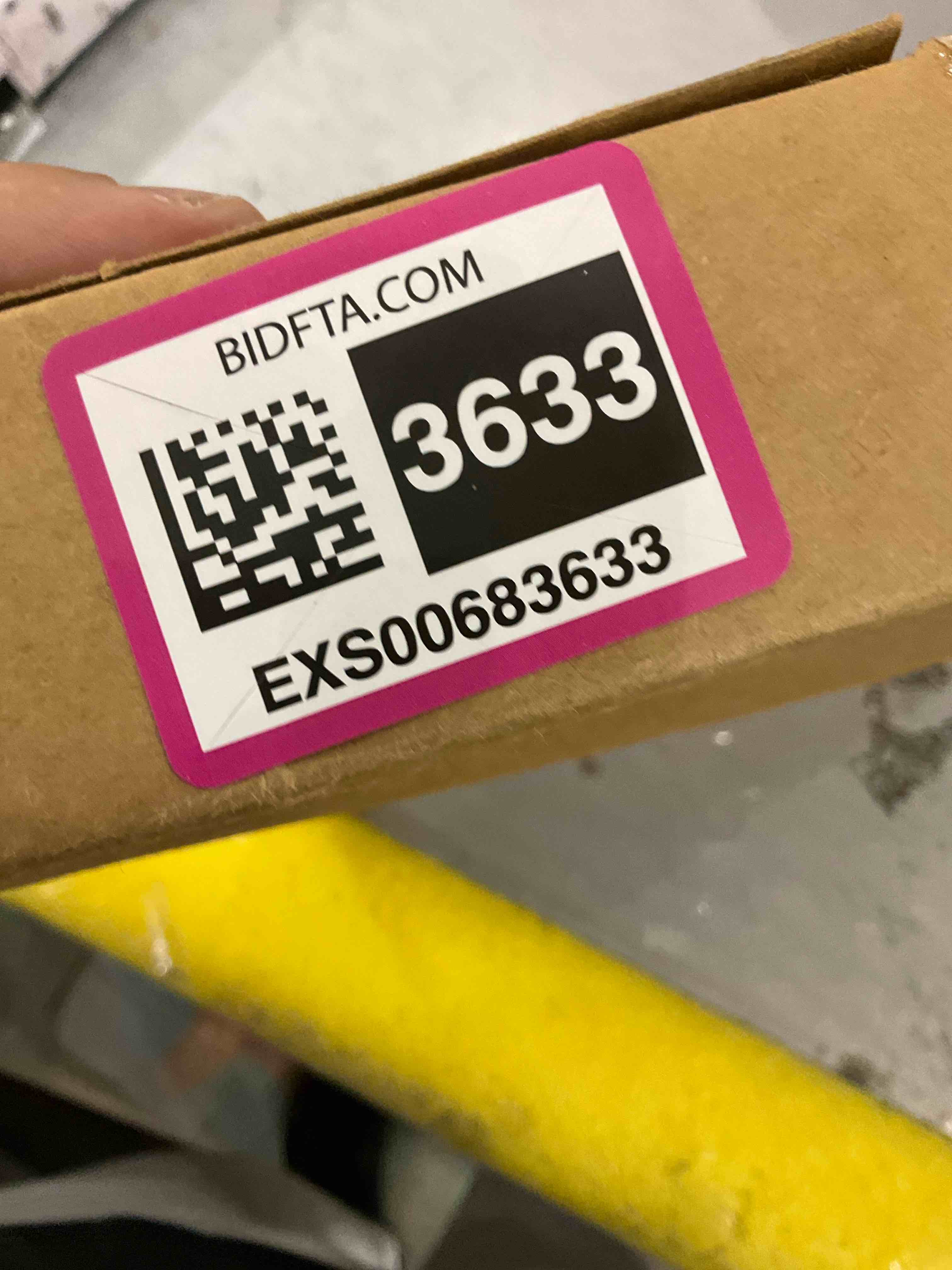 https://s3.amazonaws.com/lotting-images-prod/bidfta/EXS00683633_1697572330714.jpeg