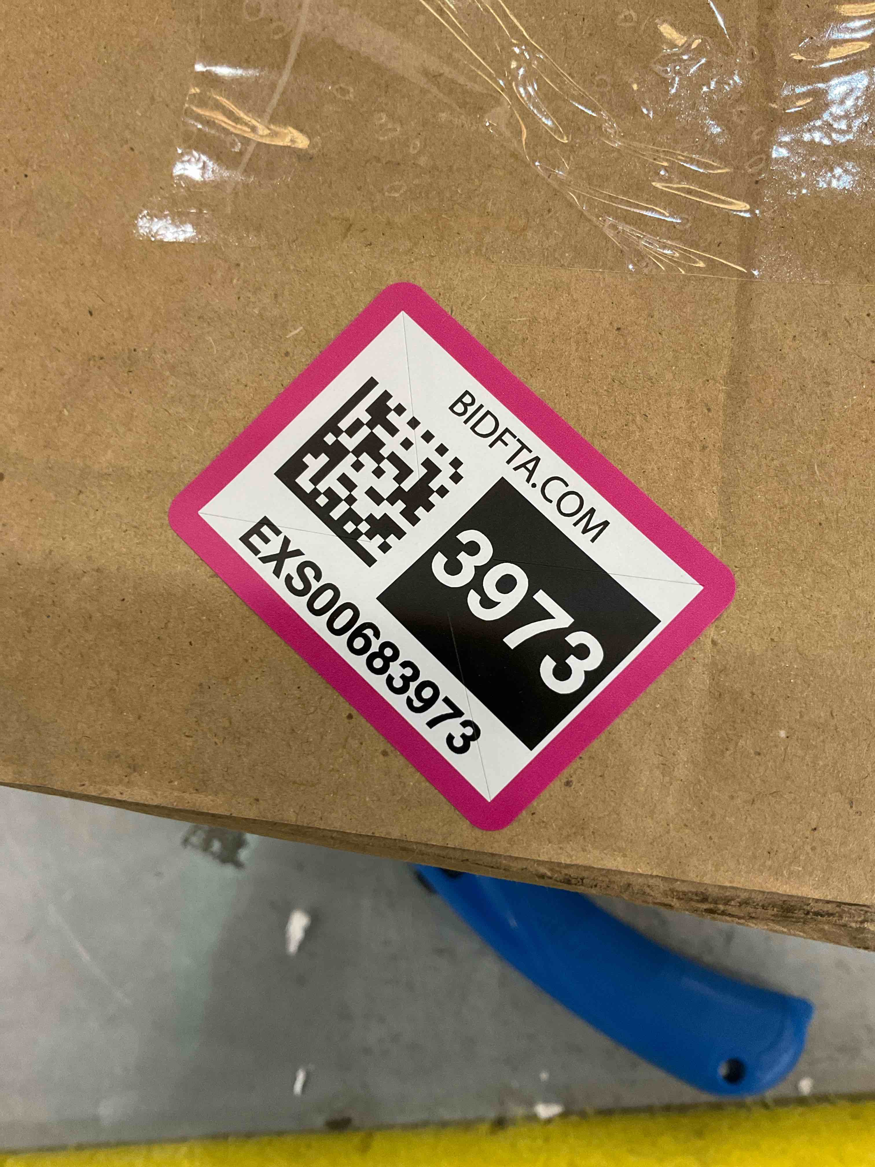 https://s3.amazonaws.com/lotting-images-prod/bidfta/EXS00683973_1697740662930.jpeg