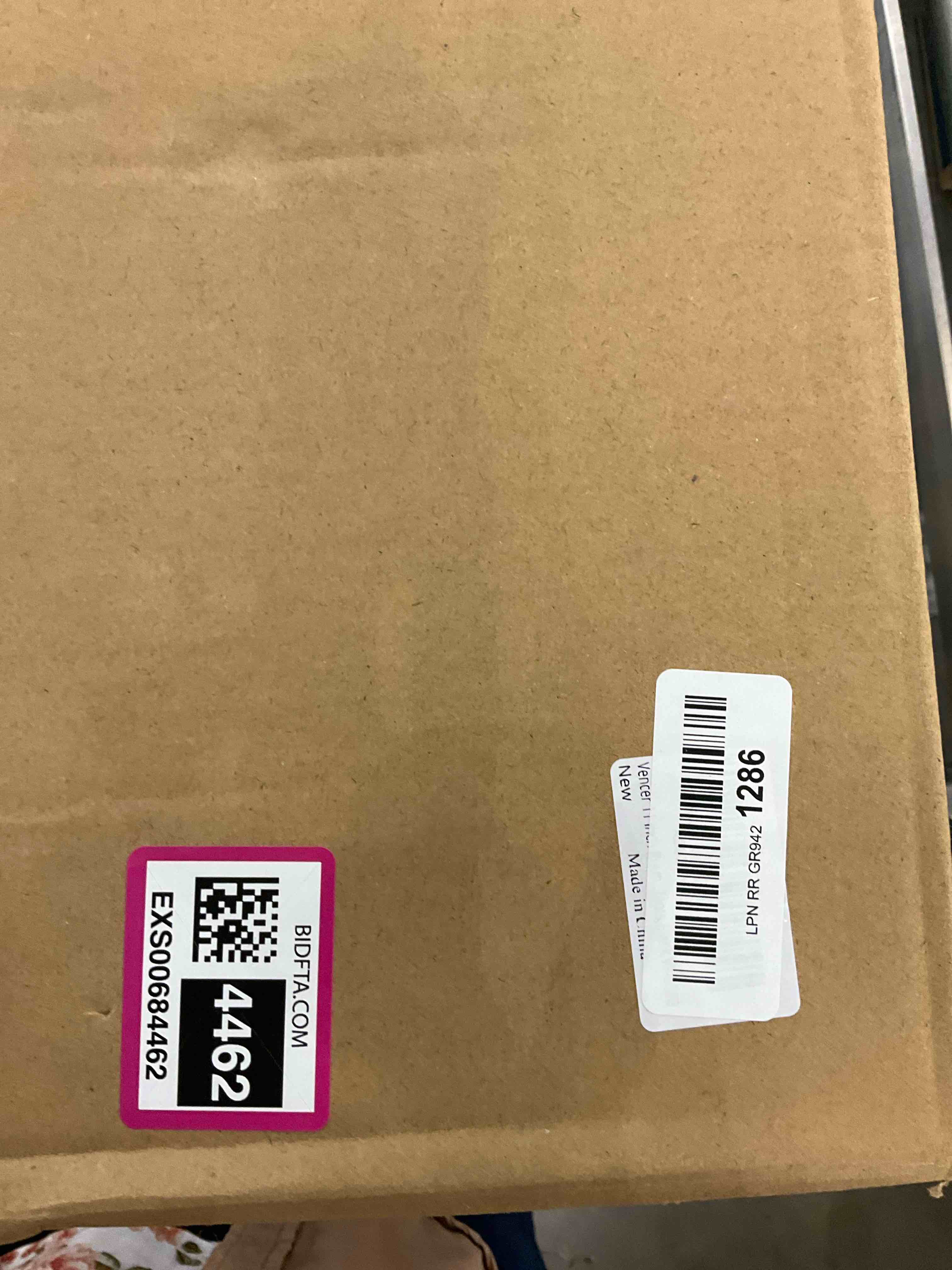 https://s3.amazonaws.com/lotting-images-prod/bidfta/EXS00684462_1697745323343.jpeg