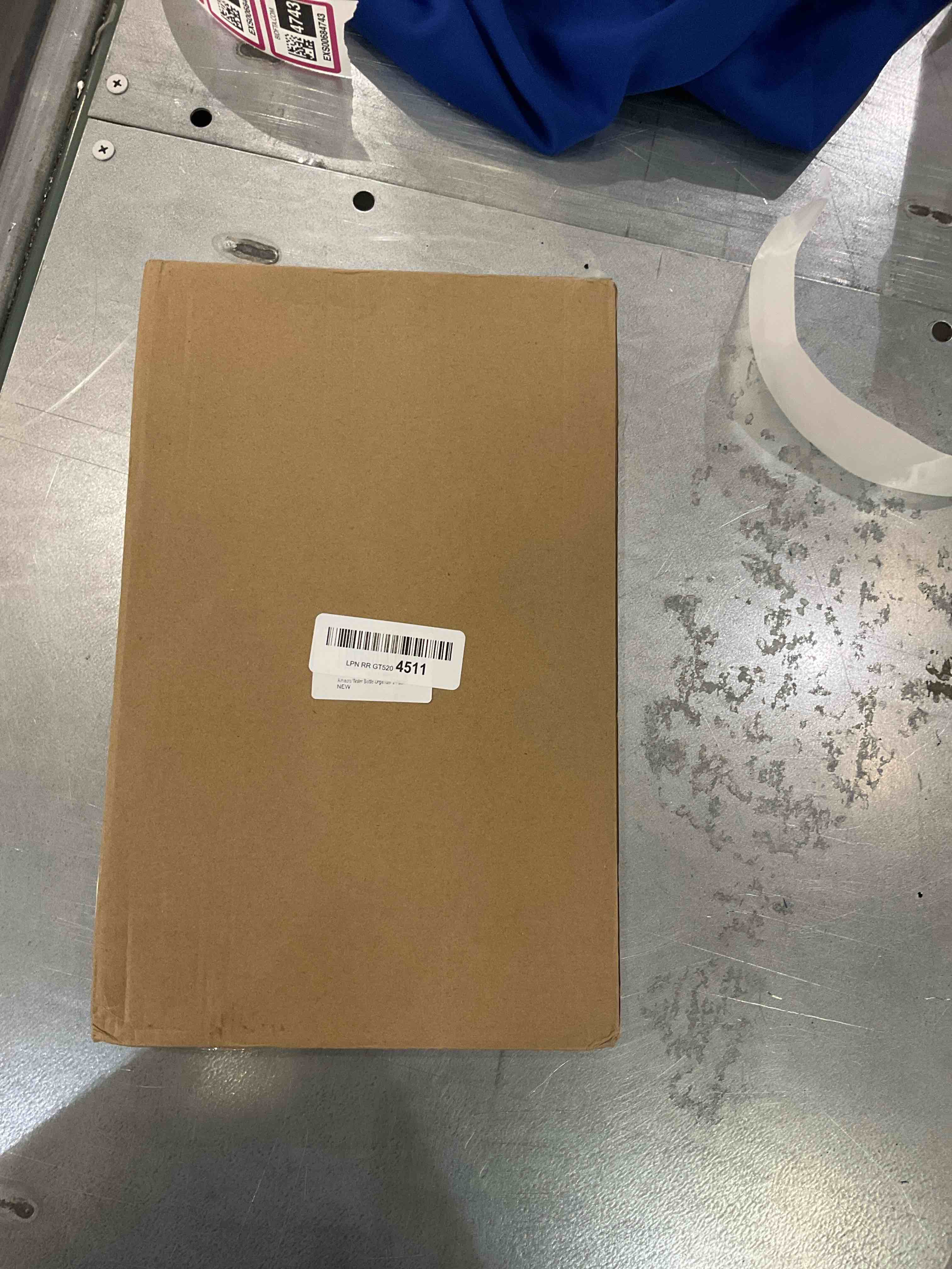 https://s3.amazonaws.com/lotting-images-prod/bidfta/EXS00684720_1697568708238.jpeg