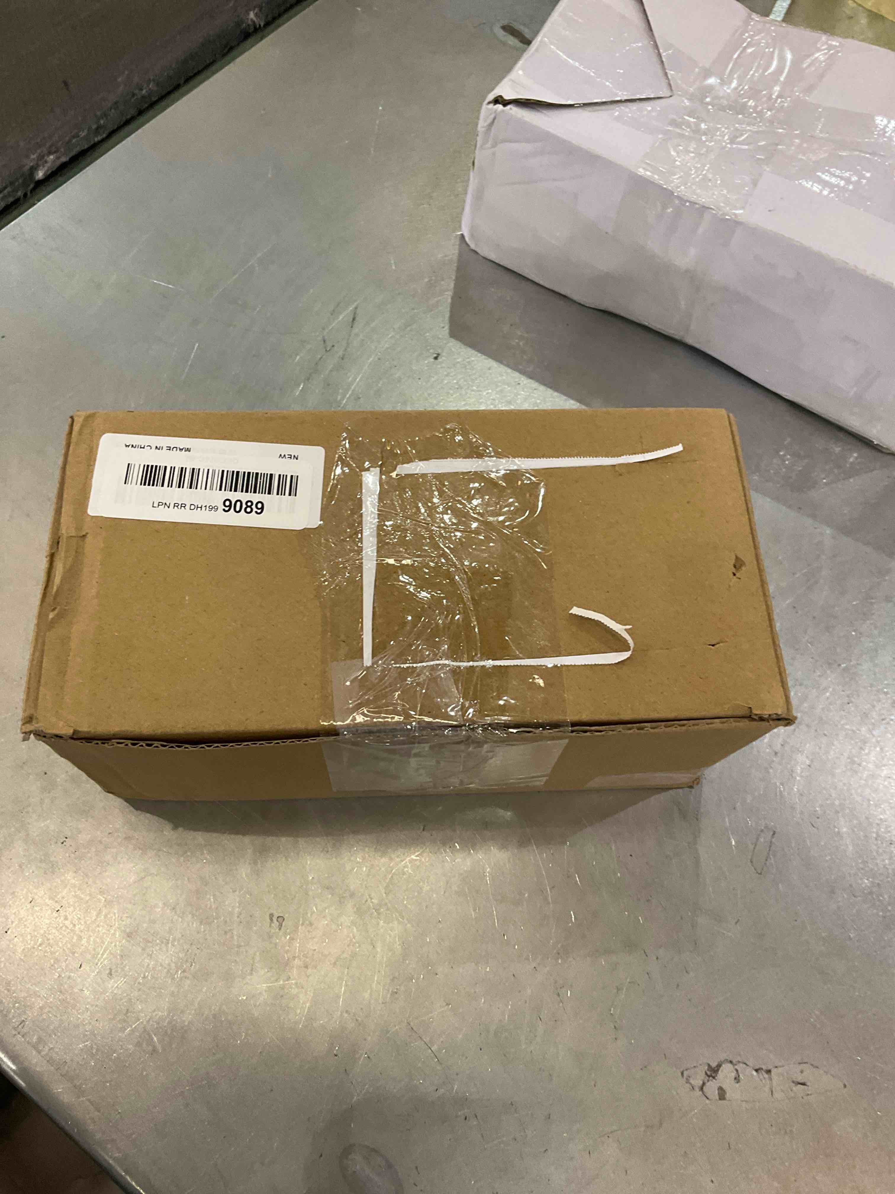 https://s3.amazonaws.com/lotting-images-prod/bidfta/EXS00685411_1698762940042.jpeg