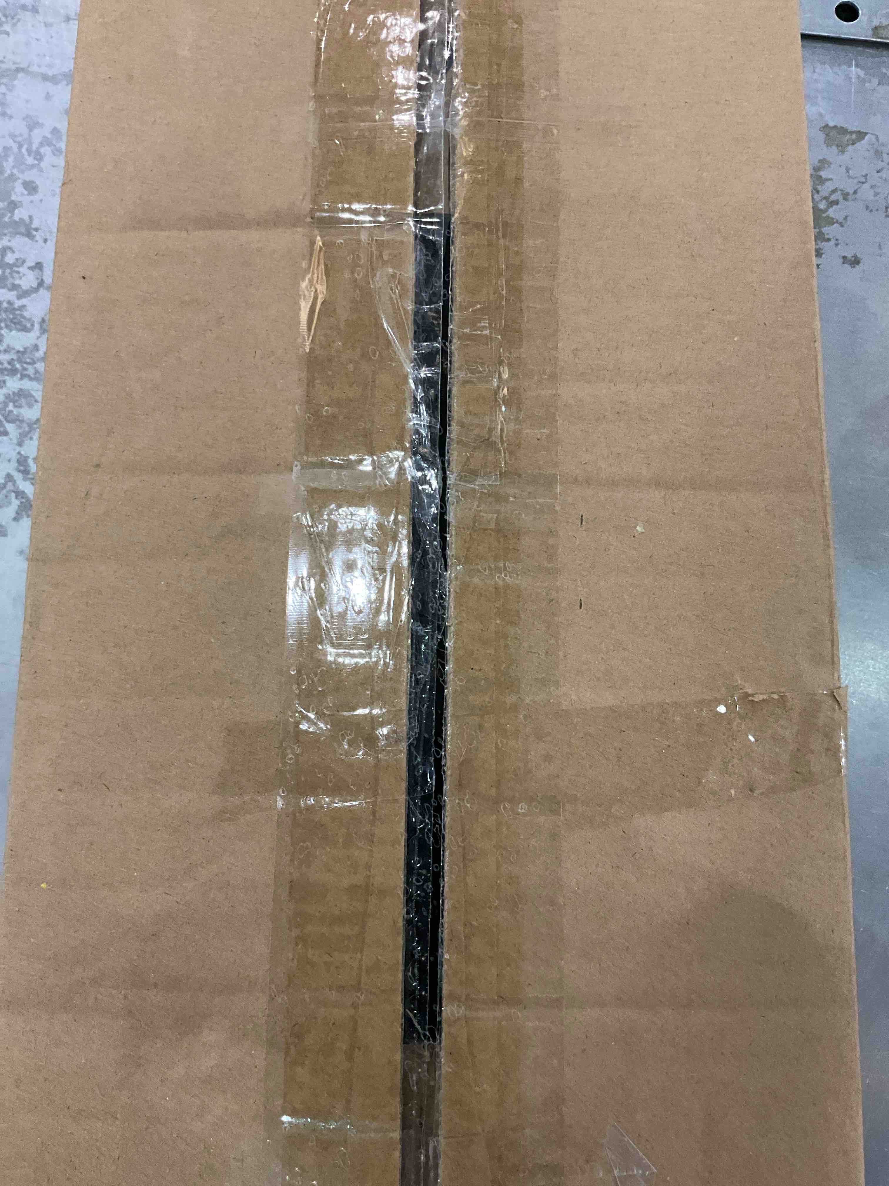 https://s3.amazonaws.com/lotting-images-prod/bidfta/EXS00685632_1697572291792.jpeg