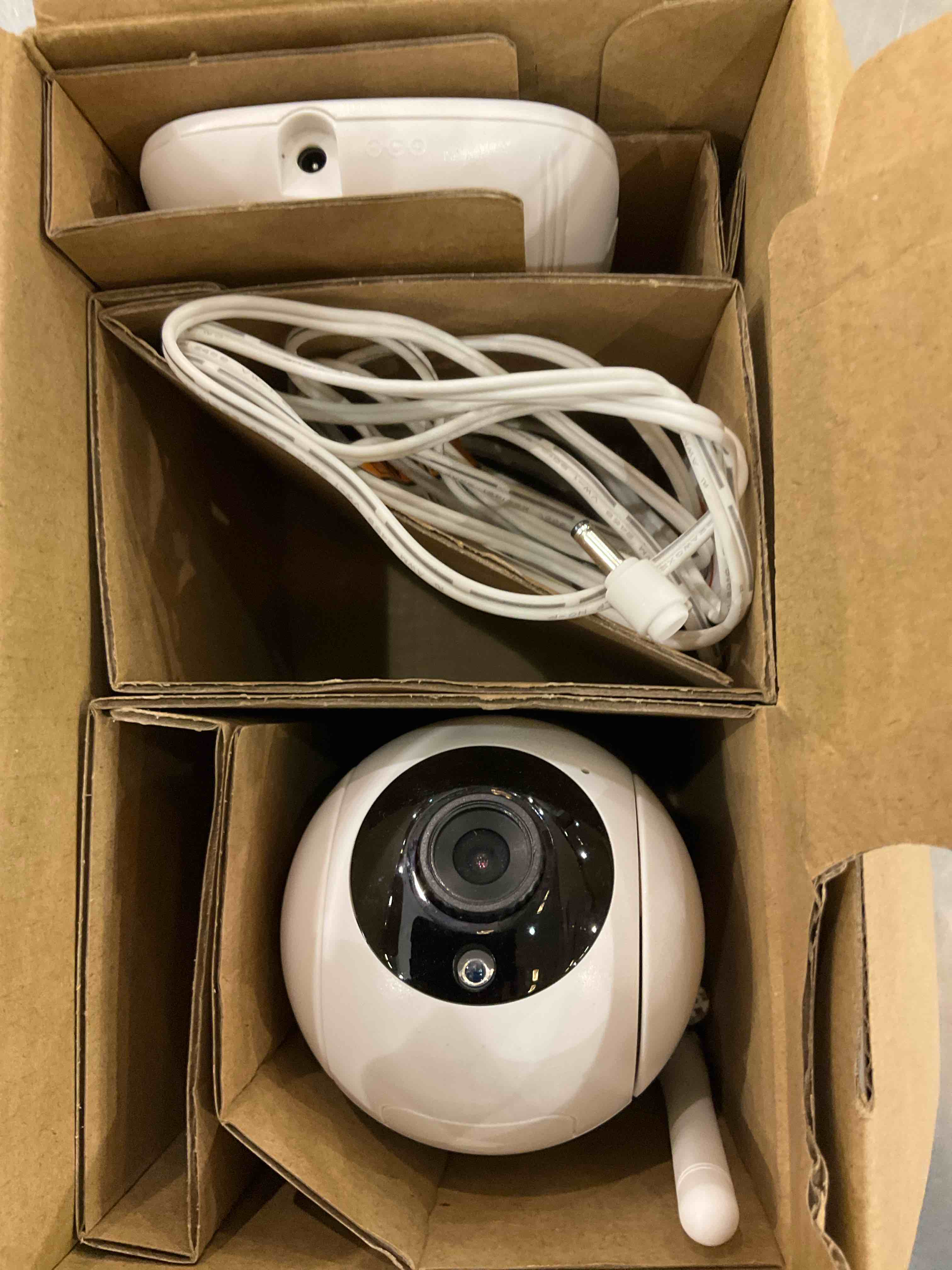 https://s3.amazonaws.com/lotting-images-prod/bidfta/EXS00685971_1697730358449.jpeg
