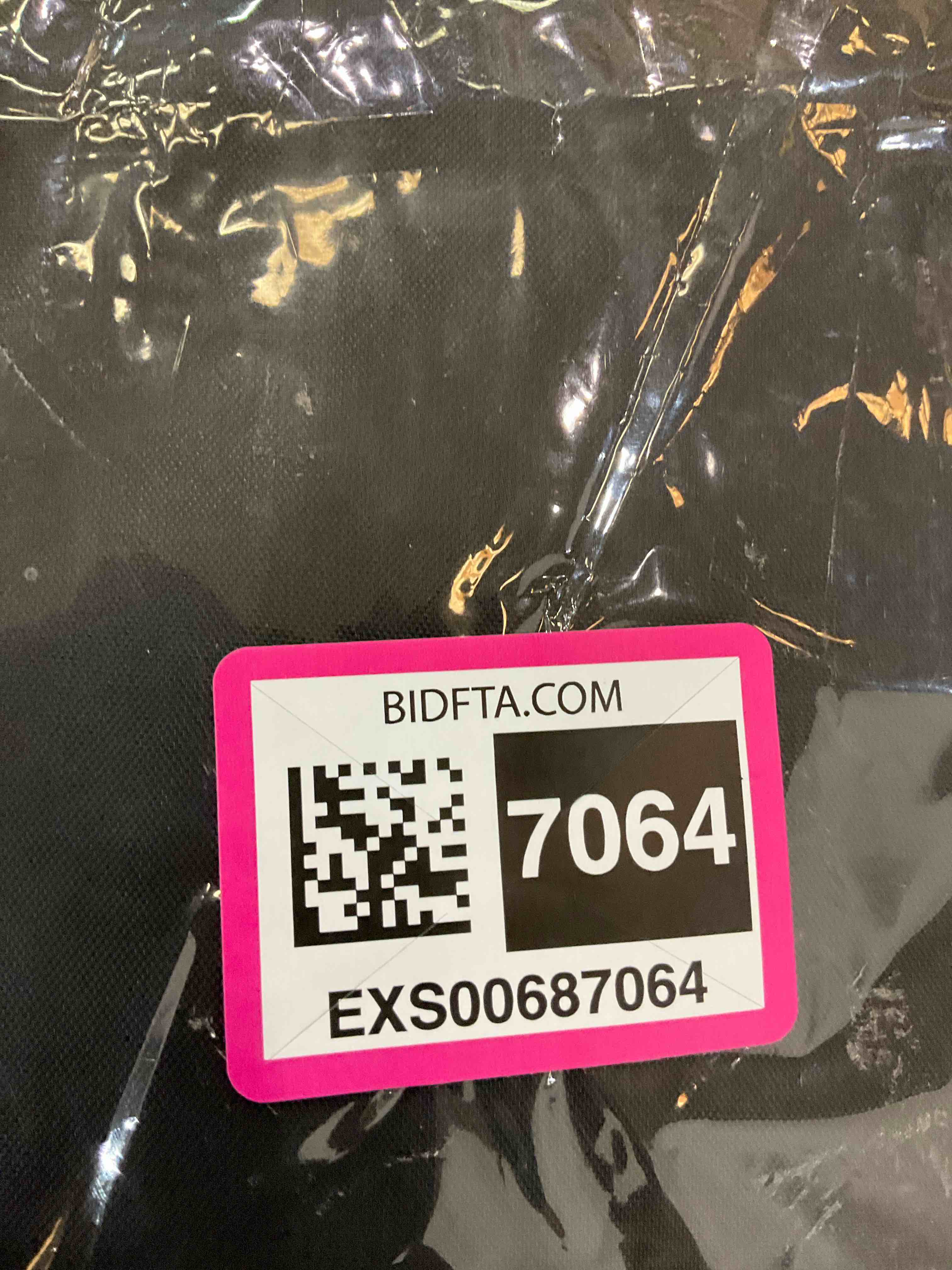 https://s3.amazonaws.com/lotting-images-prod/bidfta/EXS00687064_1697829420259.jpeg