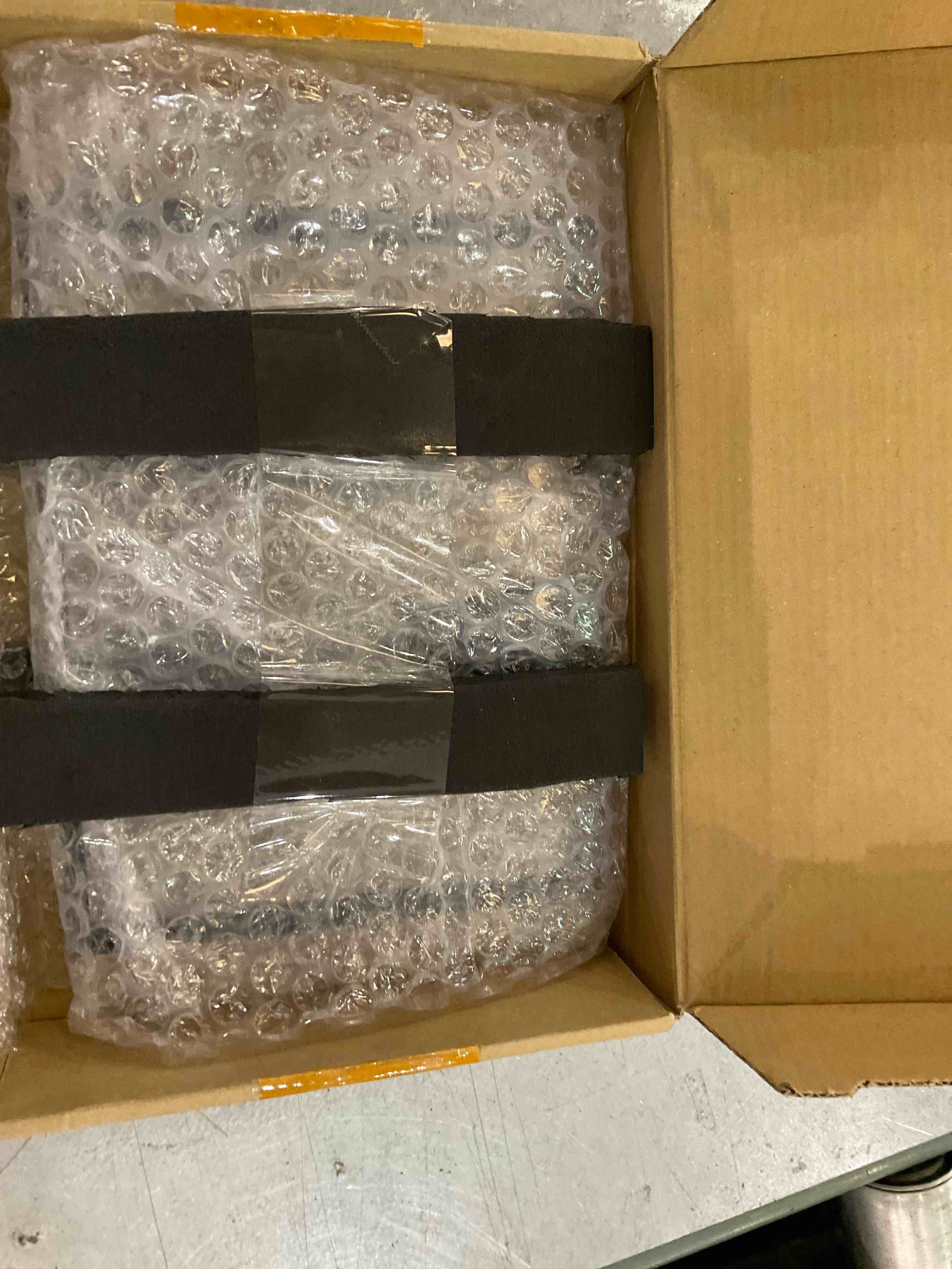 https://s3.amazonaws.com/lotting-images-prod/bidfta/EXS00687670_1698861381723.jpeg